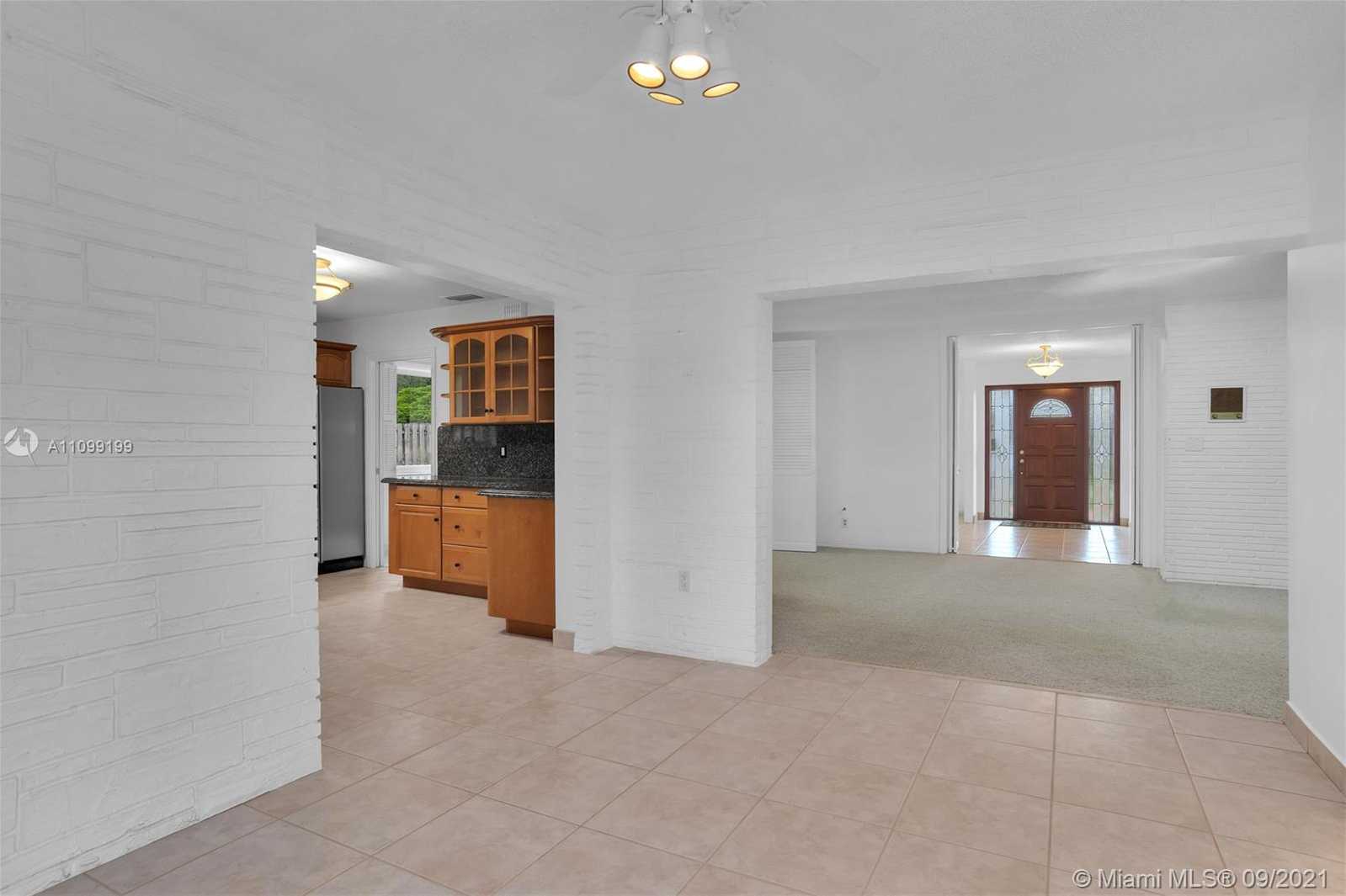Small Image of 4916 BUCHANAN ST, Hollywood Number 16