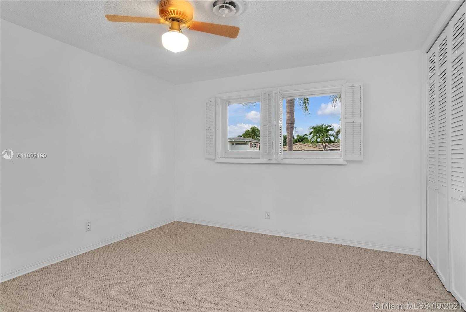 Small Image of 4916 BUCHANAN ST, Hollywood Number 24