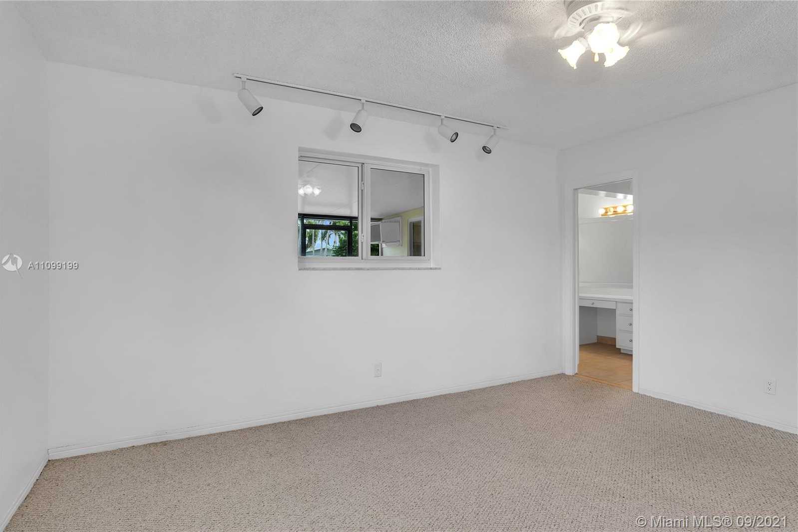 Small Image of 4916 BUCHANAN ST, Hollywood Number 29