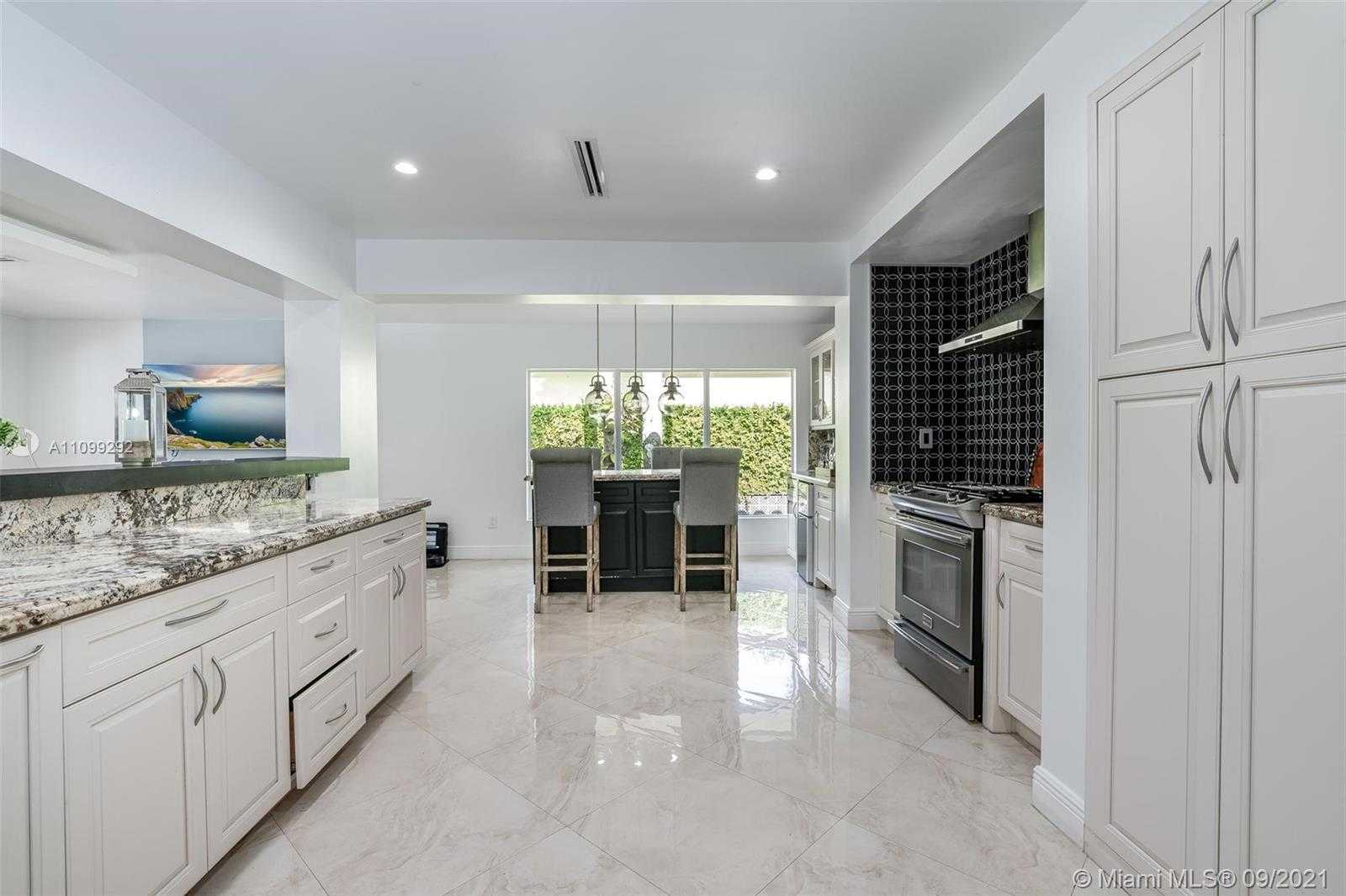 Small Image of 6401 SOUTH WEST 82ND AVE, Miami Number 13