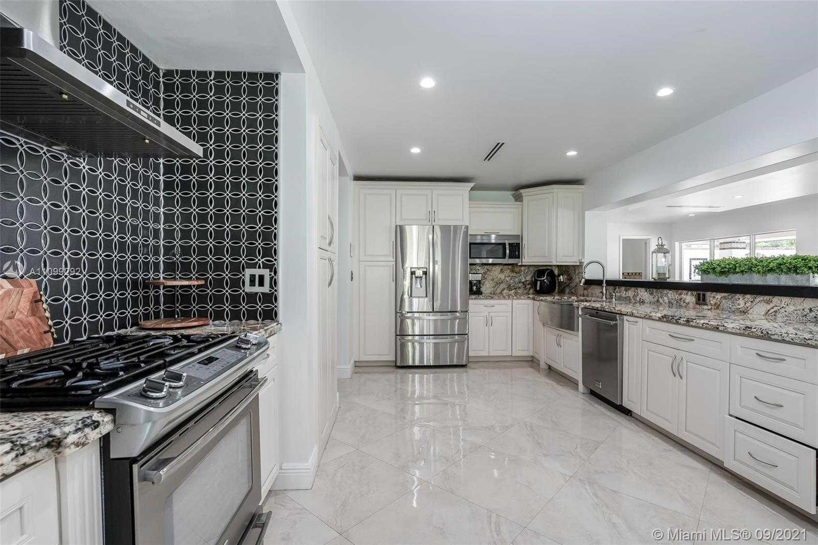 Small Image of 6401 SOUTH WEST 82ND AVE, Miami Number 15