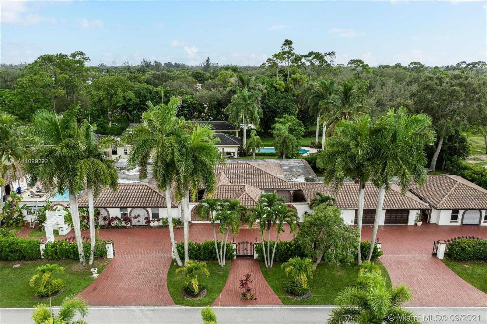 Small Image of 6401 SOUTH WEST 82ND AVE, Miami Number 2
