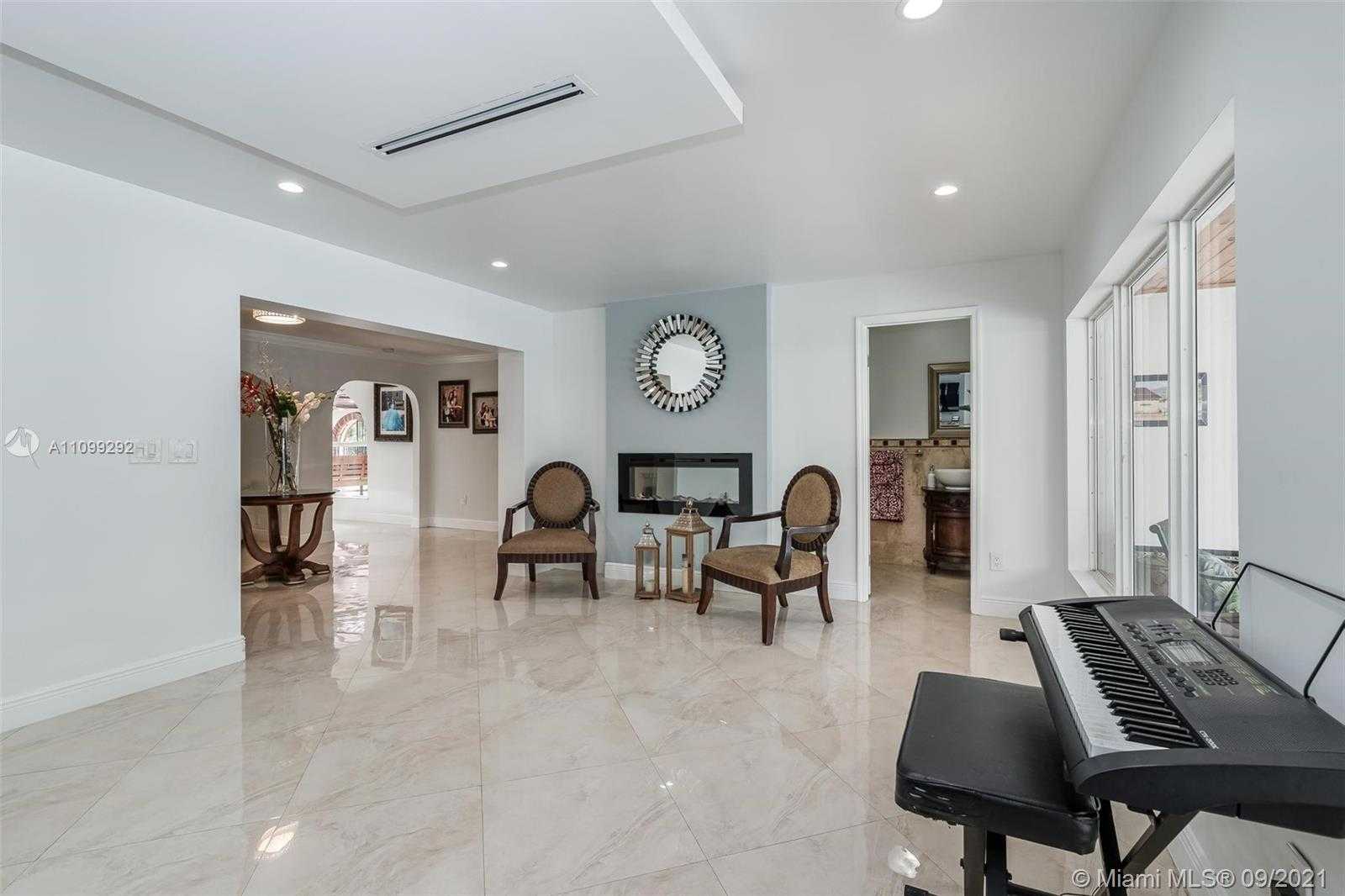 Small Image of 6401 SOUTH WEST 82ND AVE, Miami Number 22