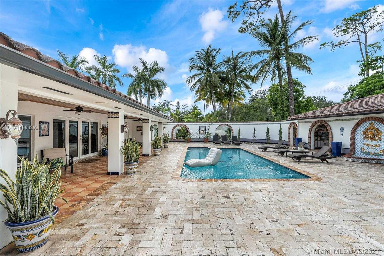 Small Image of 6401 SOUTH WEST 82ND AVE, Miami Number 26