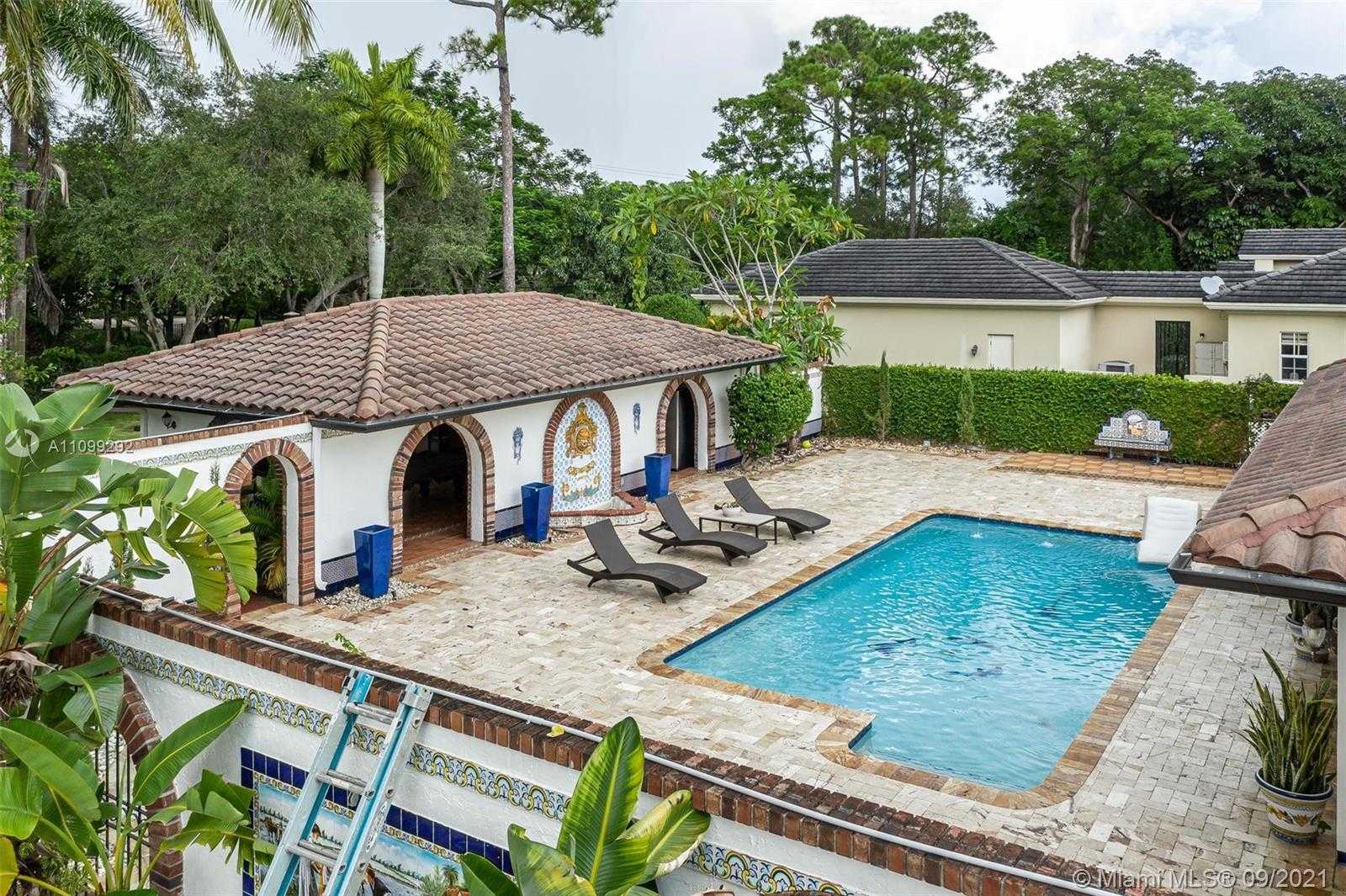 Small Image of 6401 SOUTH WEST 82ND AVE, Miami Number 27