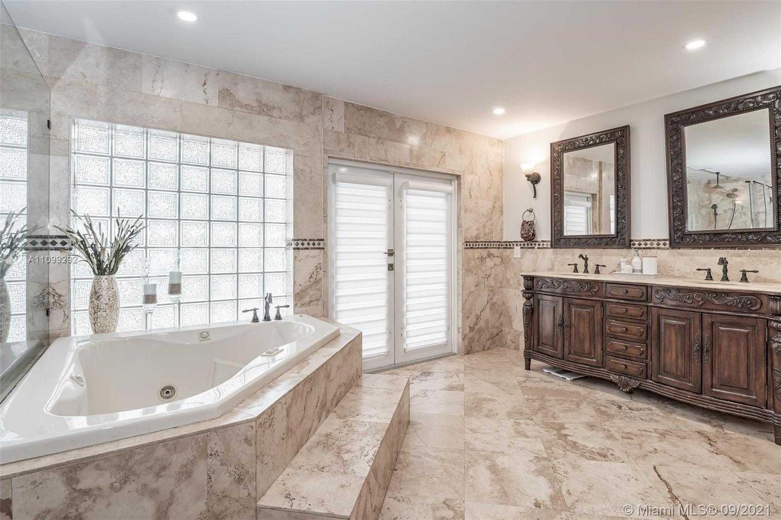 Small Image of 6401 SOUTH WEST 82ND AVE, Miami Number 33