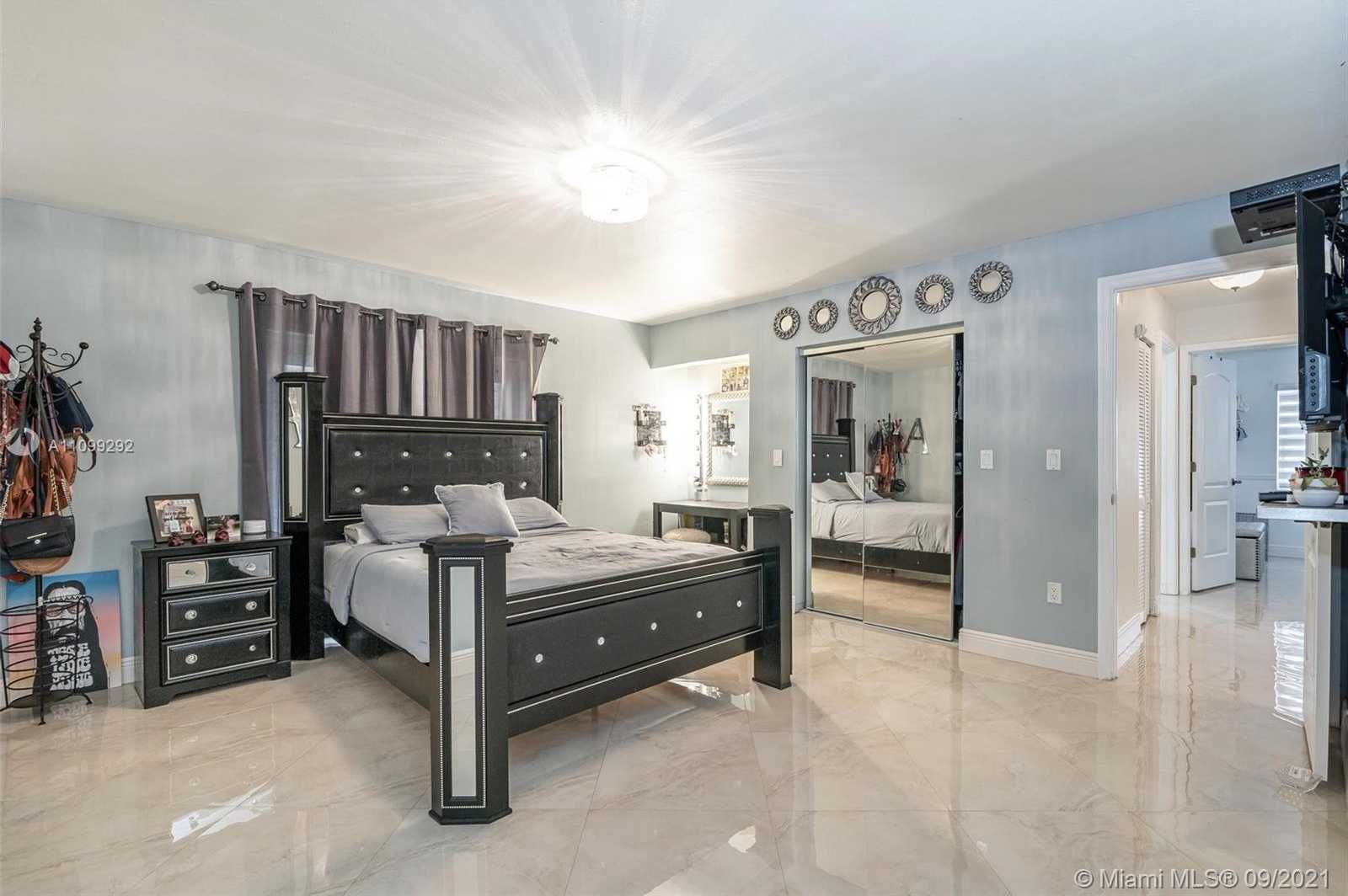 Small Image of 6401 SOUTH WEST 82ND AVE, Miami Number 37