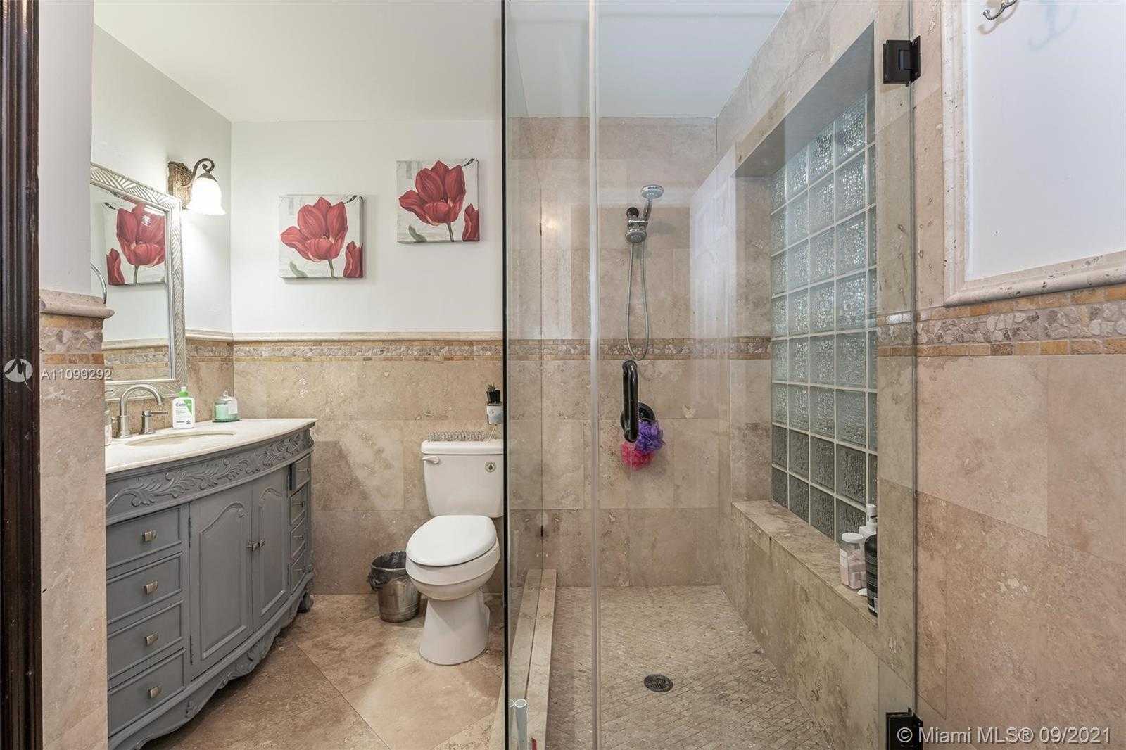 Small Image of 6401 SOUTH WEST 82ND AVE, Miami Number 38