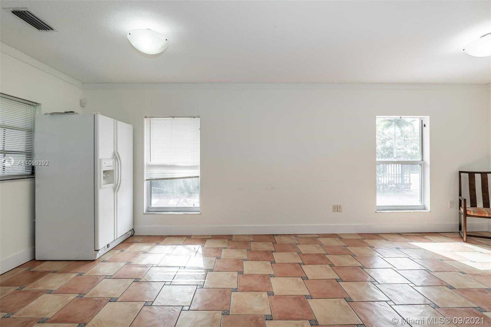 Small Image of 6401 SOUTH WEST 82ND AVE, Miami Number 48