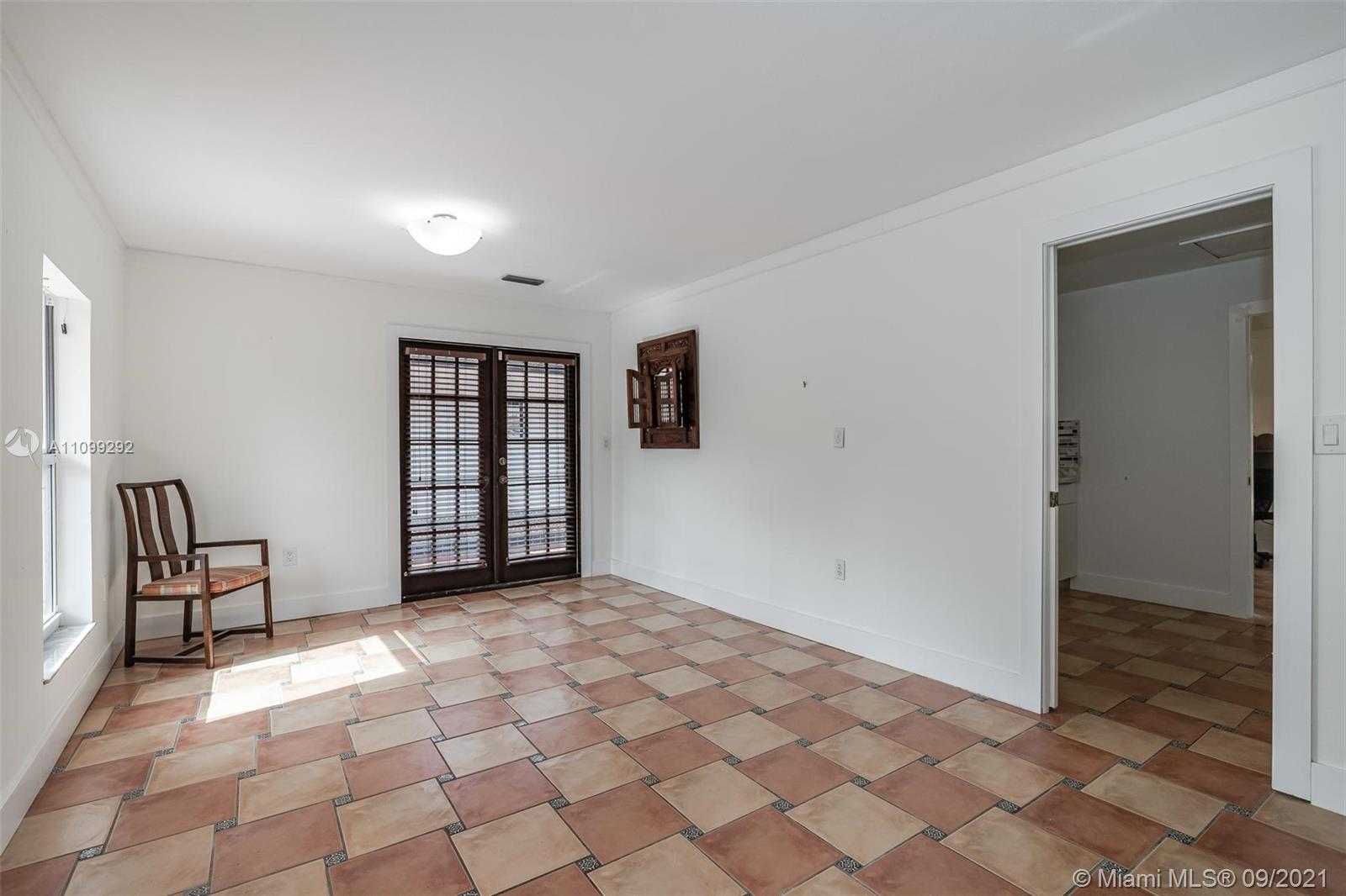 Small Image of 6401 SOUTH WEST 82ND AVE, Miami Number 49