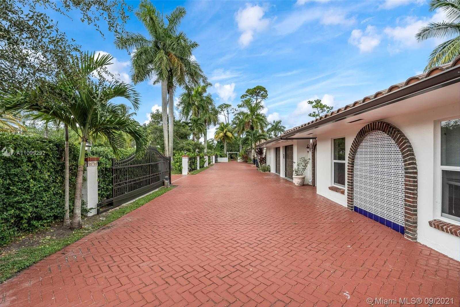 Small Image of 6401 SOUTH WEST 82ND AVE, Miami Number 52