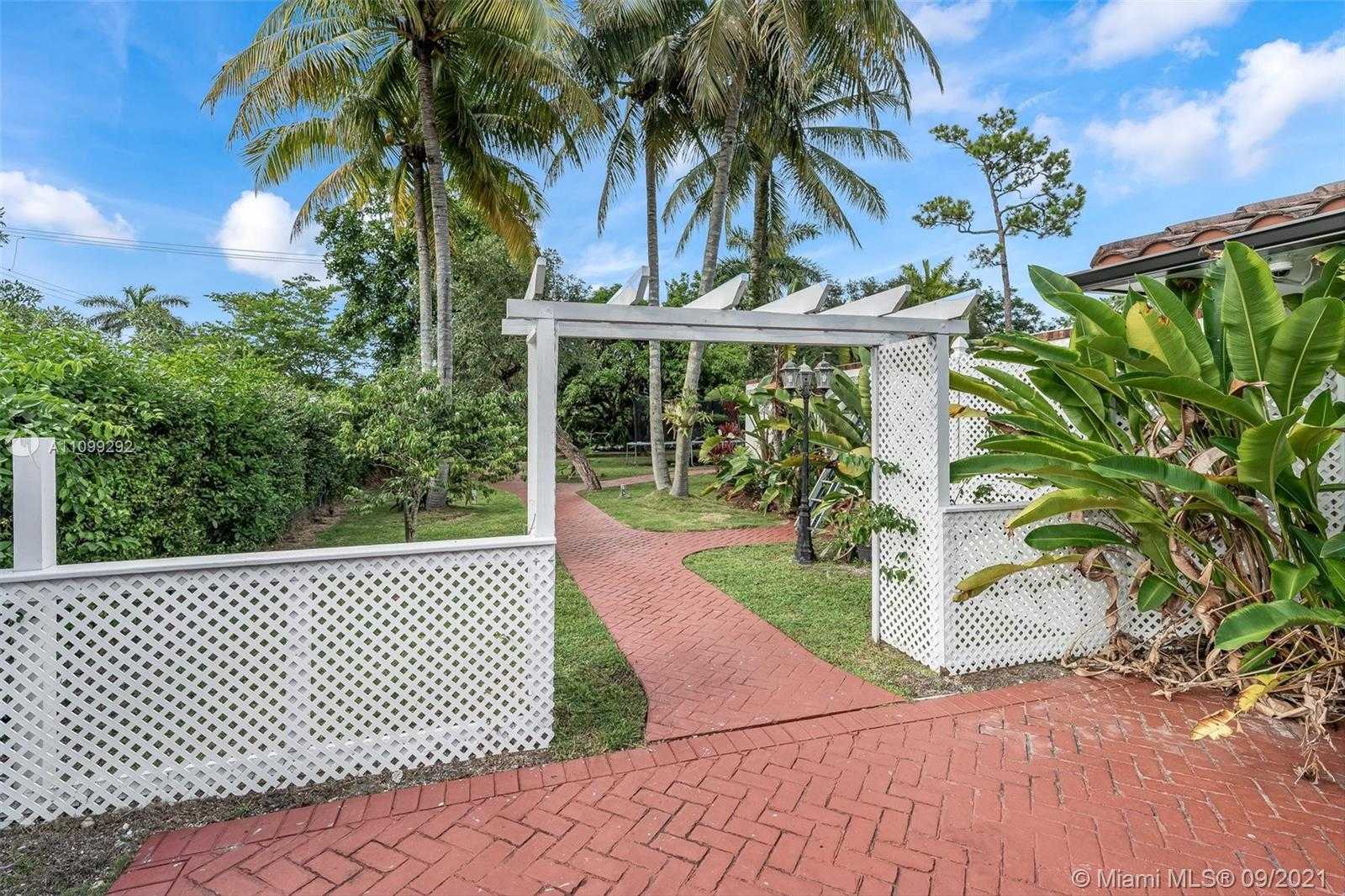 Small Image of 6401 SOUTH WEST 82ND AVE, Miami Number 58