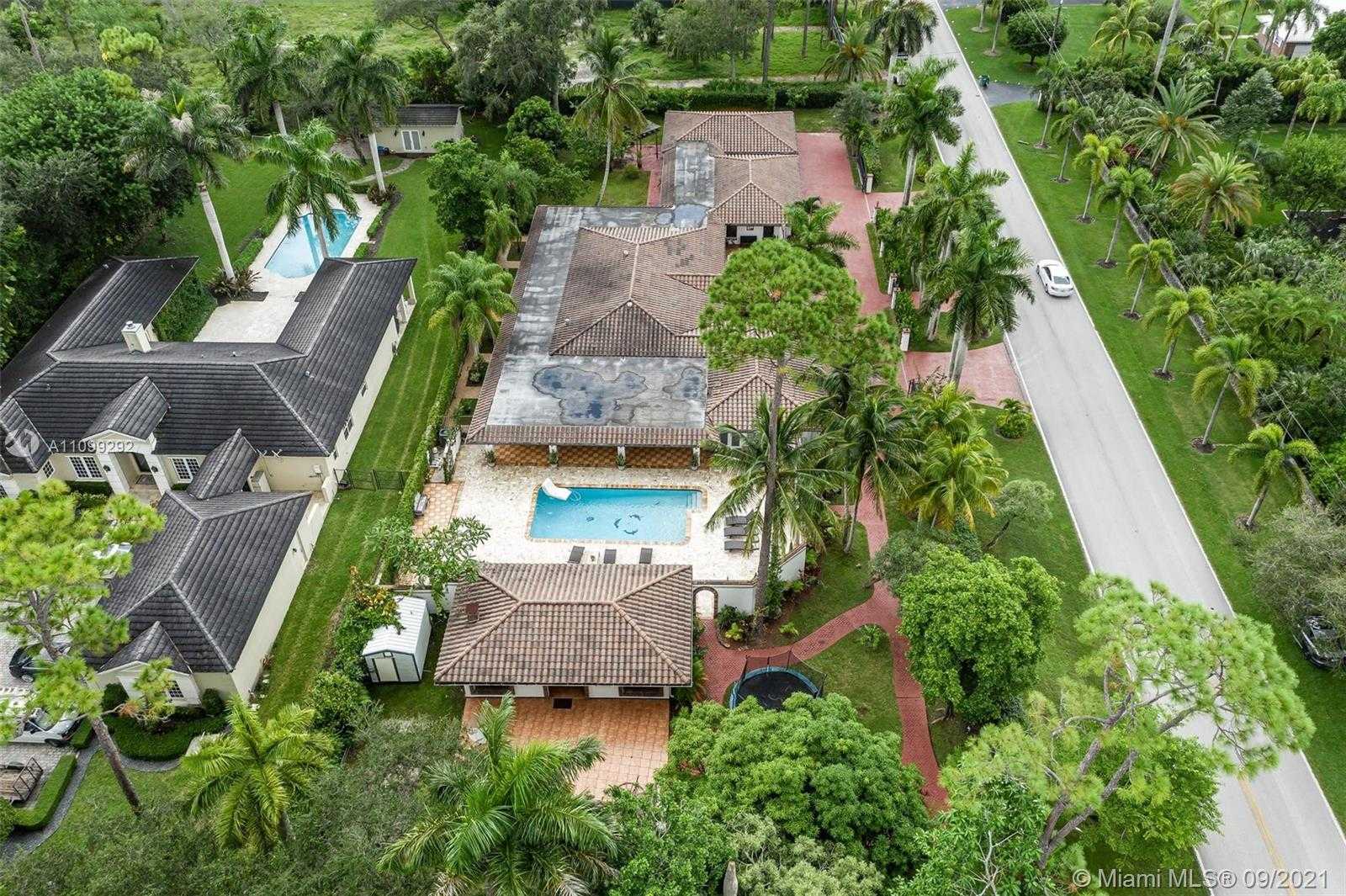 Small Image of 6401 SOUTH WEST 82ND AVE, Miami Number 61