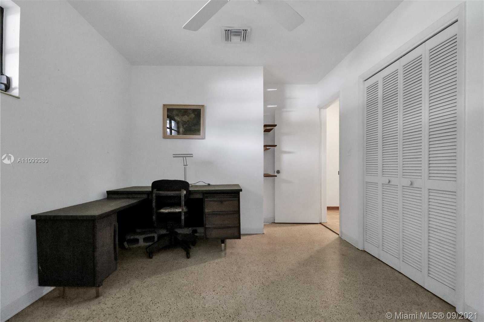 Small Image of 10045 SOUTH WEST 136TH ST, Miami Number 14