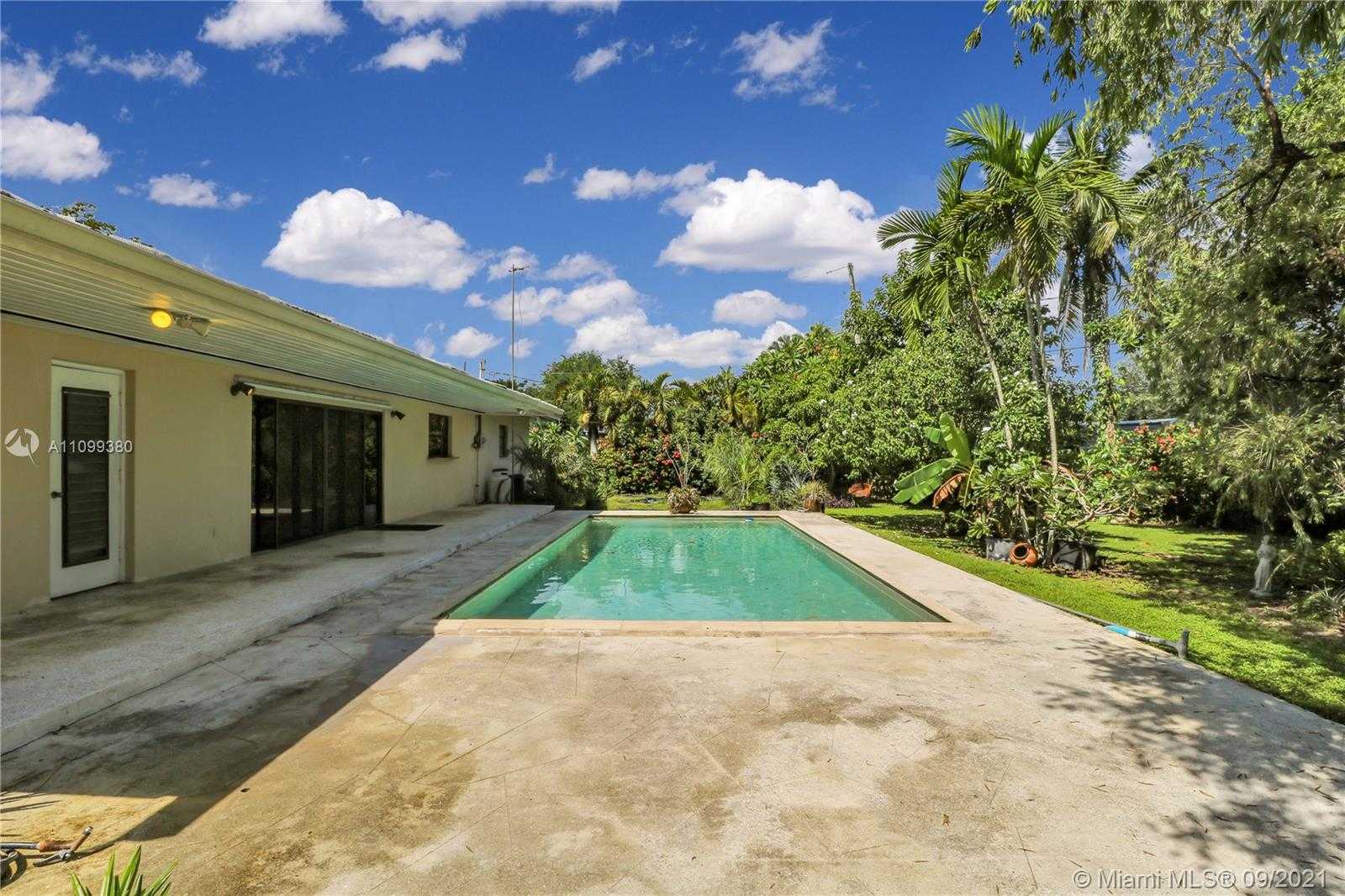 Small Image of 10045 SOUTH WEST 136TH ST, Miami Number 19