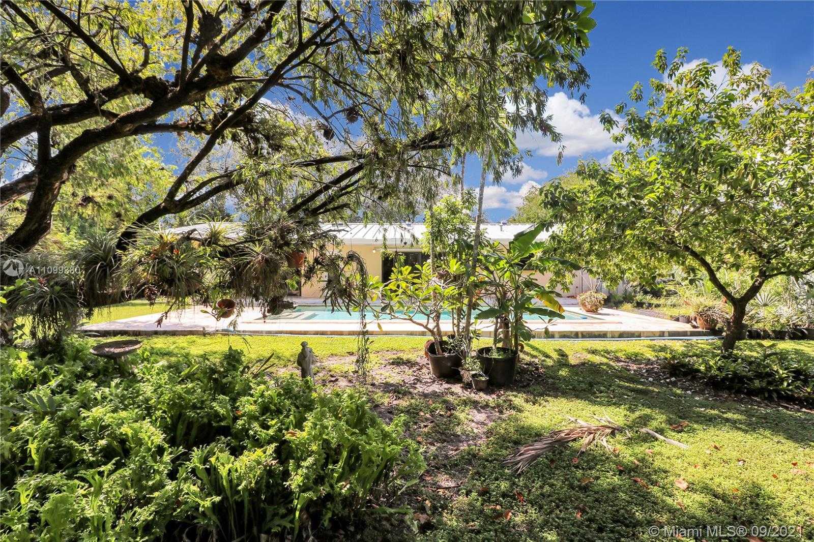 Small Image of 10045 SOUTH WEST 136TH ST, Miami Number 23