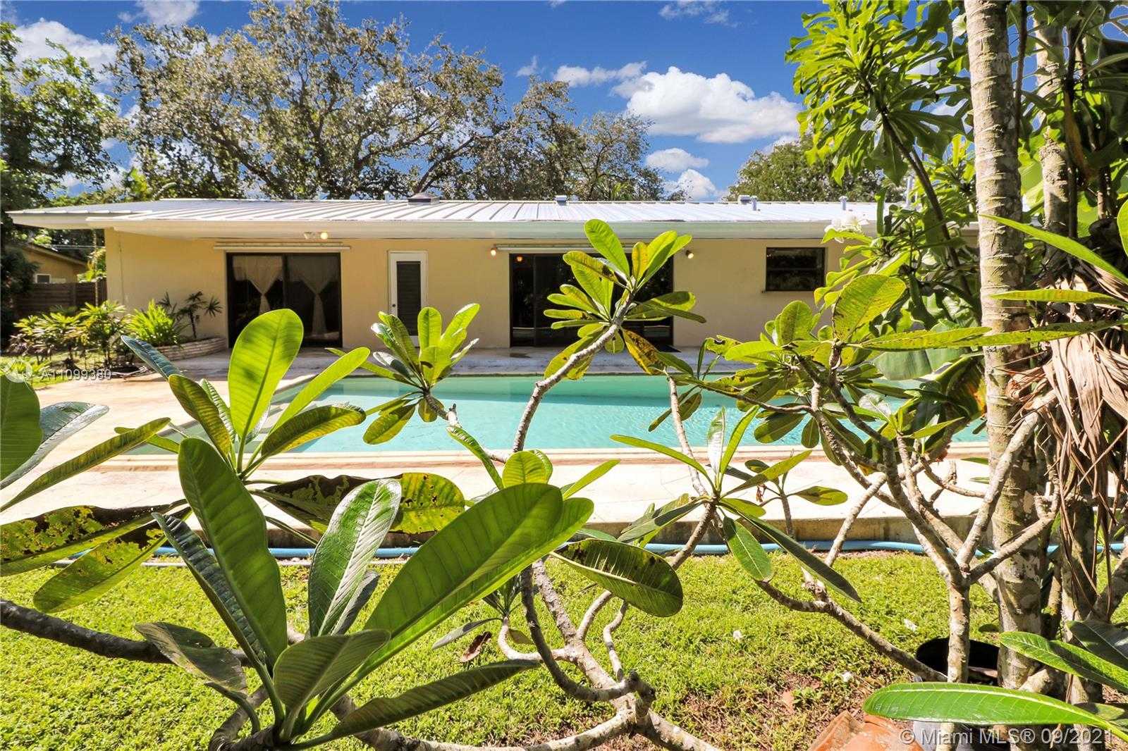 Small Image of 10045 SOUTH WEST 136TH ST, Miami Number 24