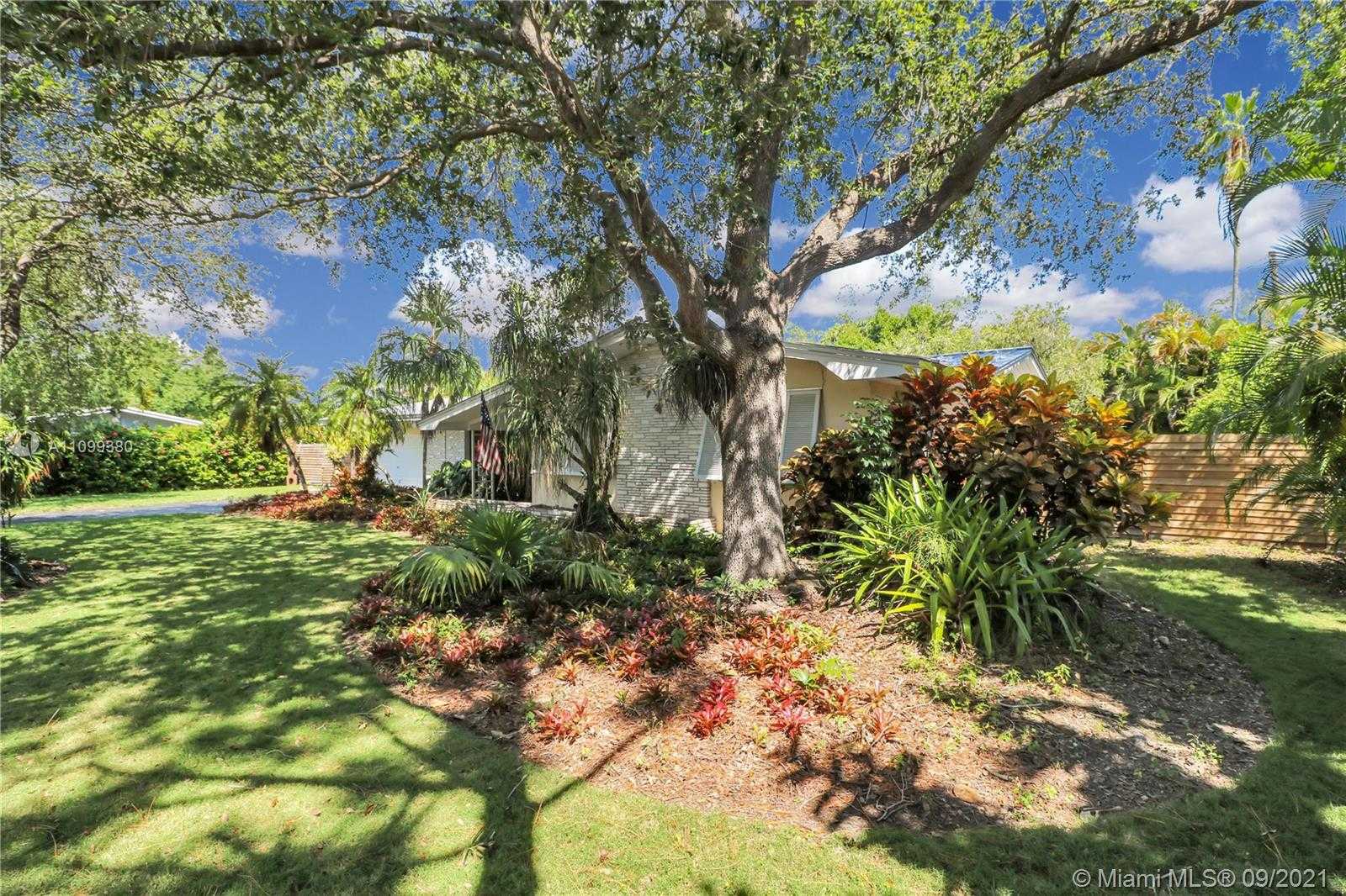 Small Image of 10045 SOUTH WEST 136TH ST, Miami Number 28