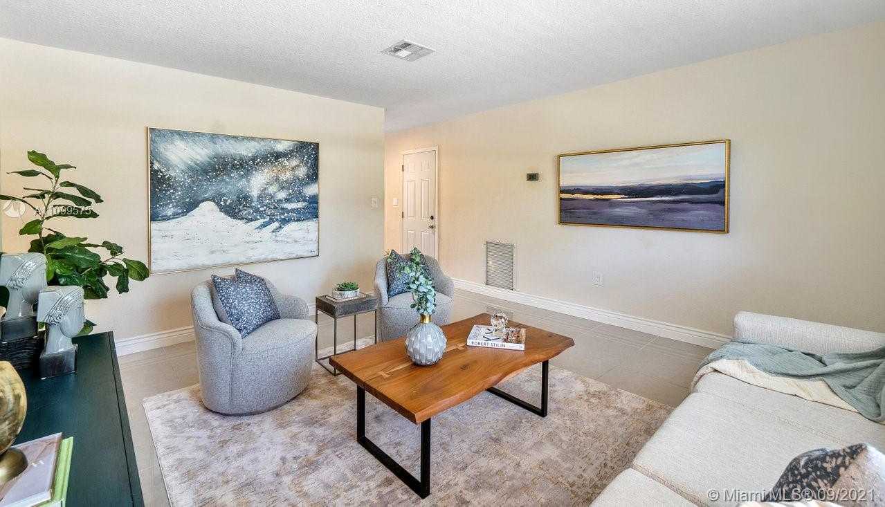 Small Image of 1944 NORTH EAST 26TH DR, Wilton Manors Number 3