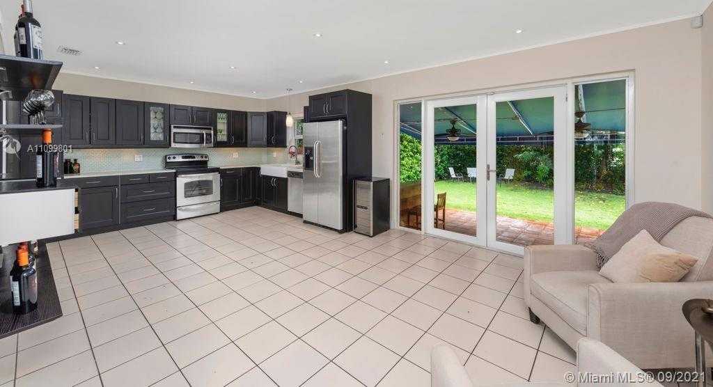 Small Image of 1271 97TH ST, Bay Harbor Islands Number 17