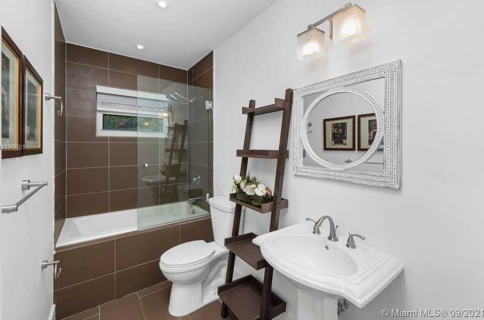 Small Image of 1271 97TH ST, Bay Harbor Islands Number 28