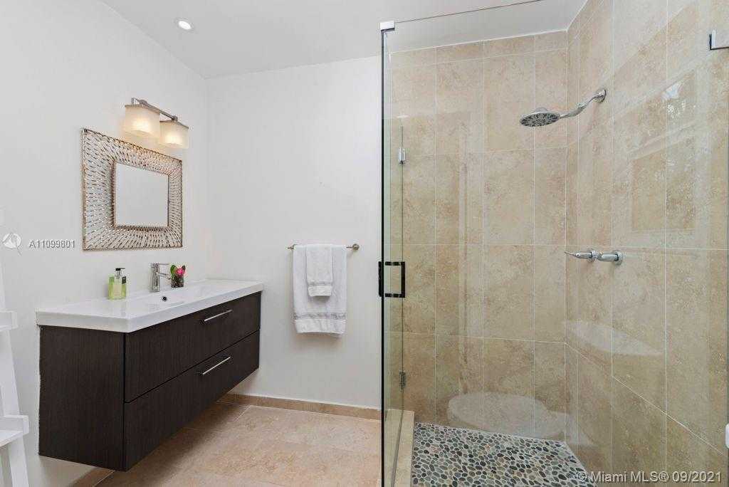 Small Image of 1271 97TH ST, Bay Harbor Islands Number 3