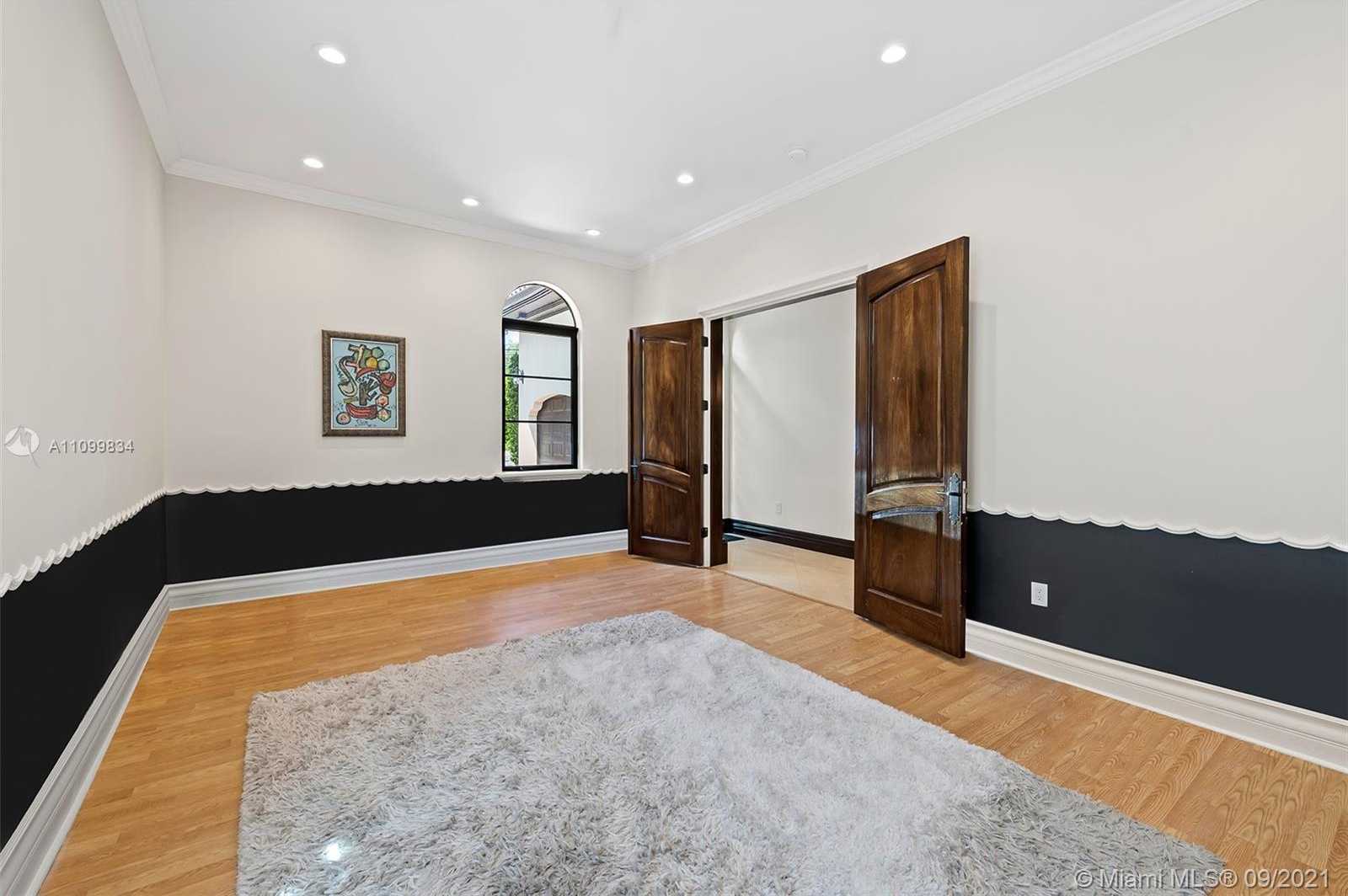 Small Image of 6710 SOUTH WEST 120TH ST, Pinecrest Number 37