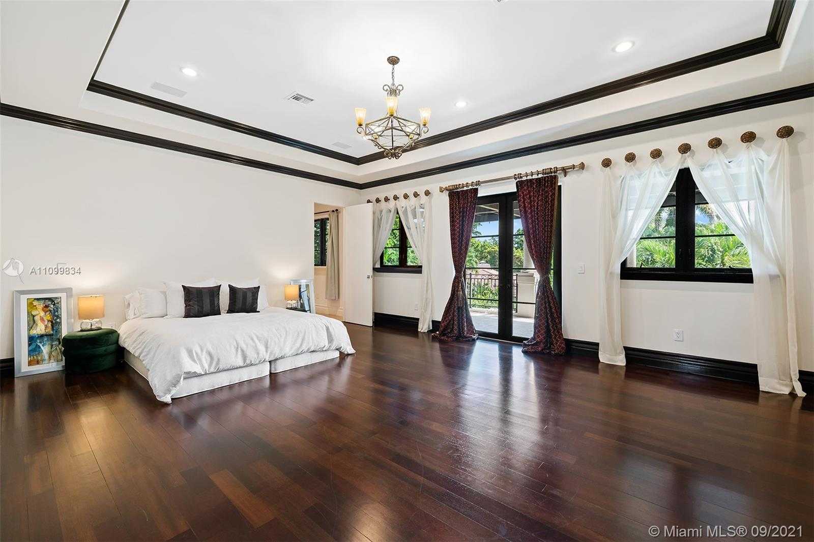 Small Image of 6710 SOUTH WEST 120TH ST, Pinecrest Number 39