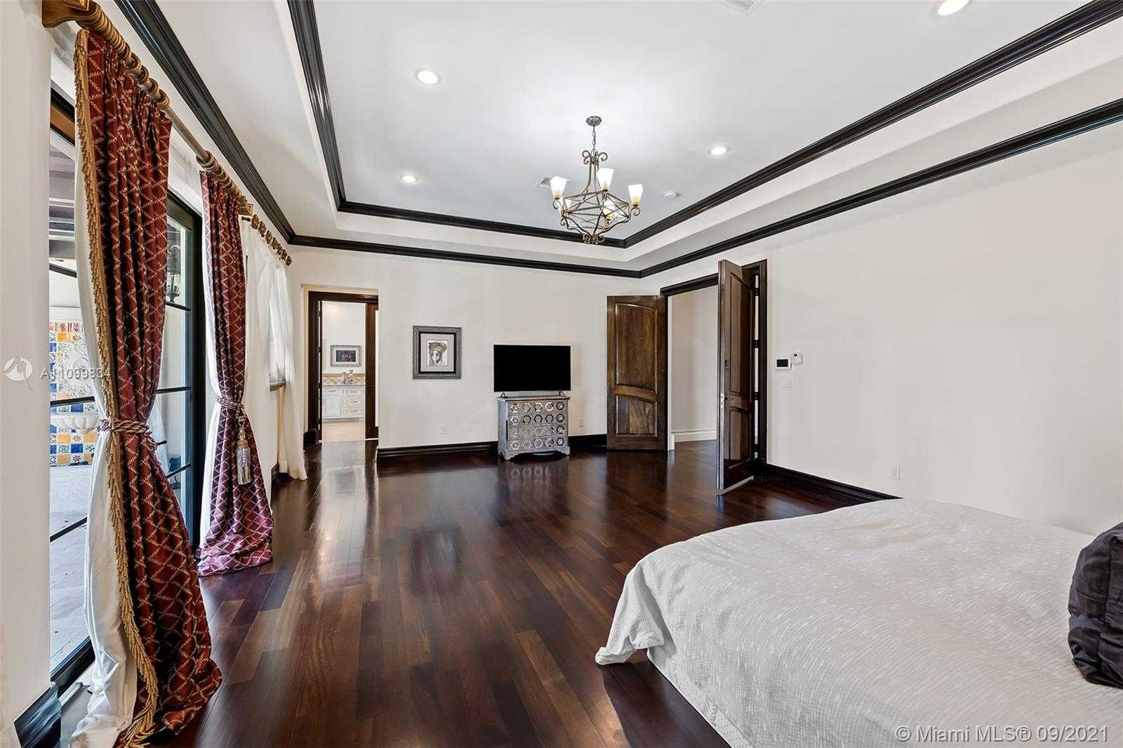 Small Image of 6710 SOUTH WEST 120TH ST, Pinecrest Number 40