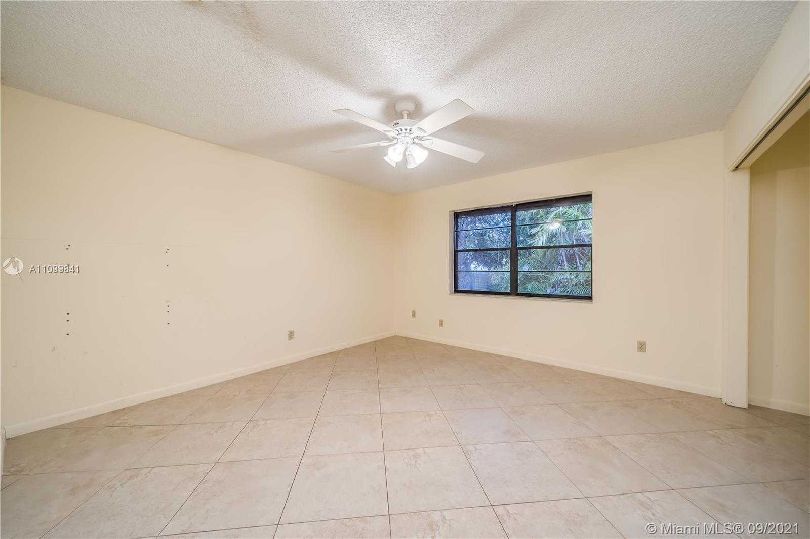 Small Image of 11050 SOUTH WEST 57TH ST, Davie Number 17