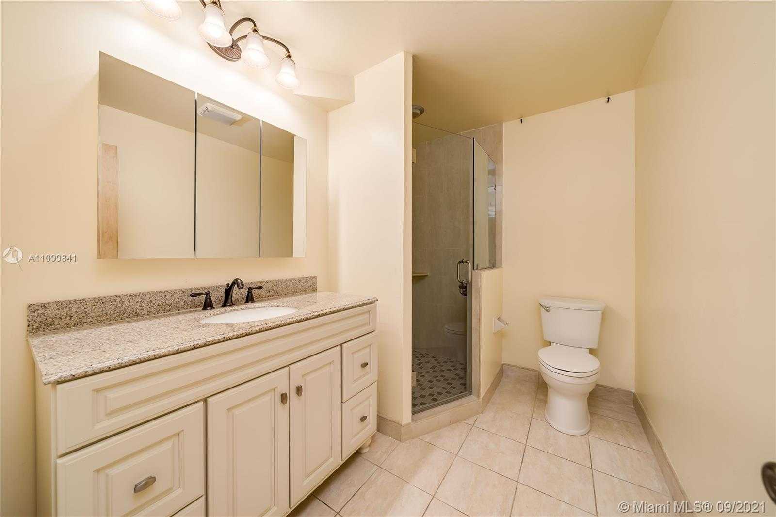 Small Image of 11050 SOUTH WEST 57TH ST, Davie Number 19