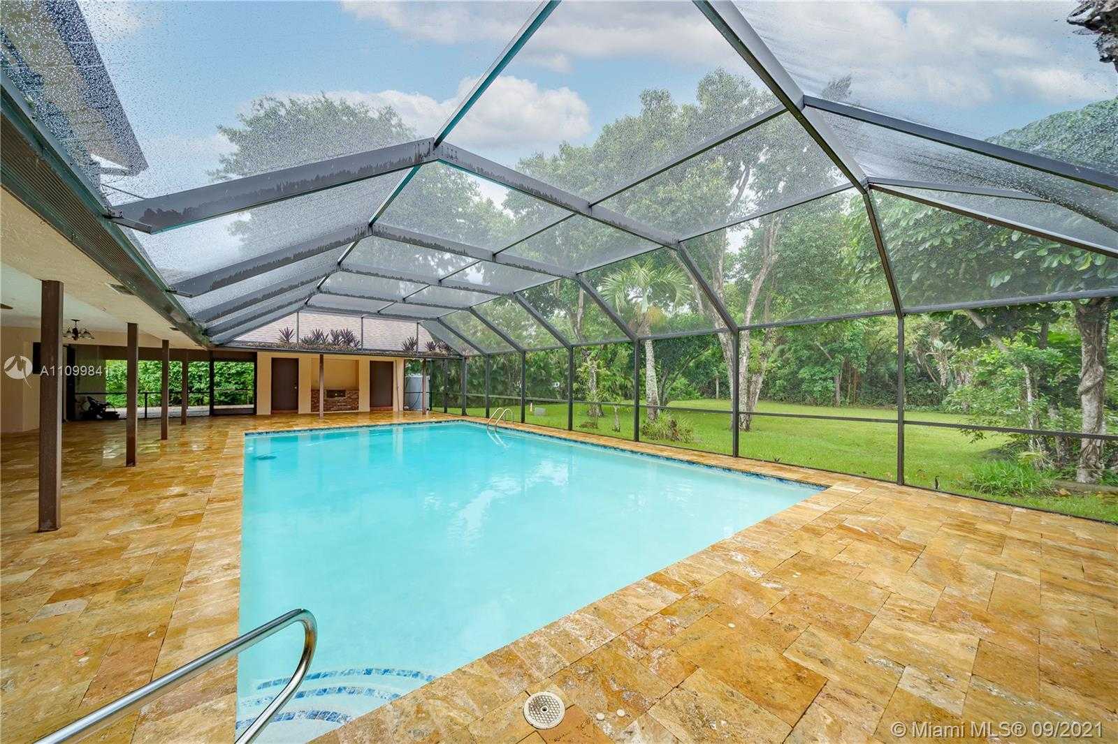 Small Image of 11050 SOUTH WEST 57TH ST, Davie Number 2