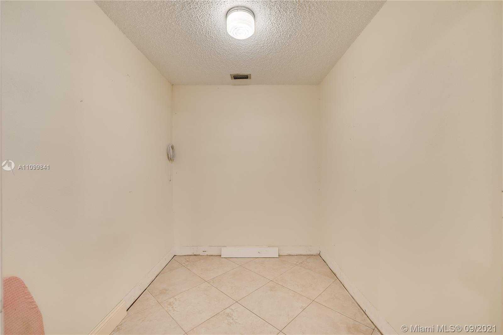 Small Image of 11050 SOUTH WEST 57TH ST, Davie Number 21