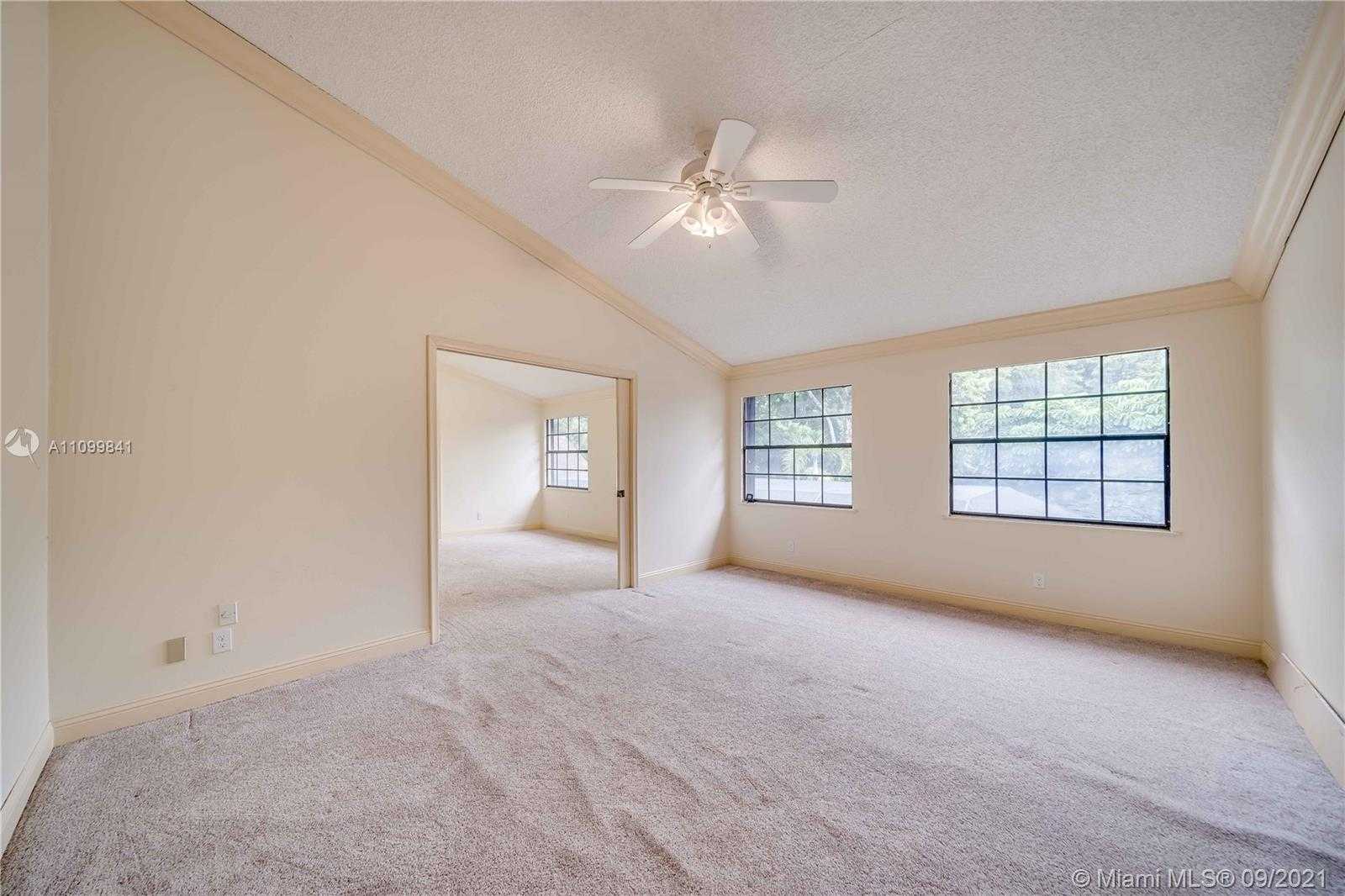 Small Image of 11050 SOUTH WEST 57TH ST, Davie Number 25