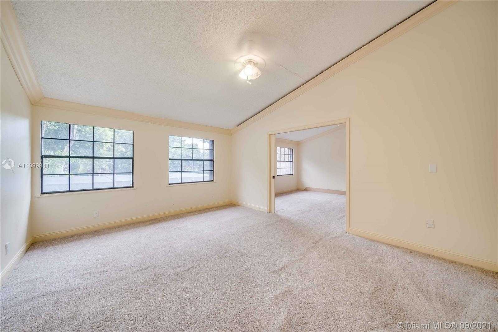 Small Image of 11050 SOUTH WEST 57TH ST, Davie Number 29