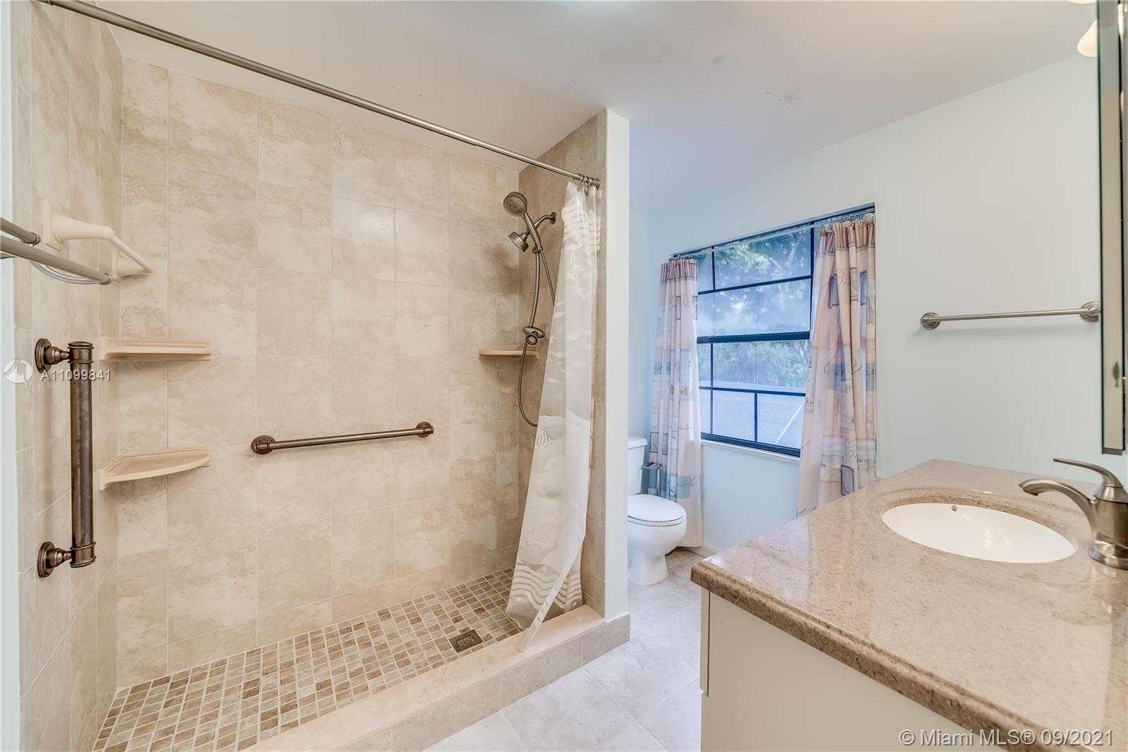 Small Image of 11050 SOUTH WEST 57TH ST, Davie Number 31