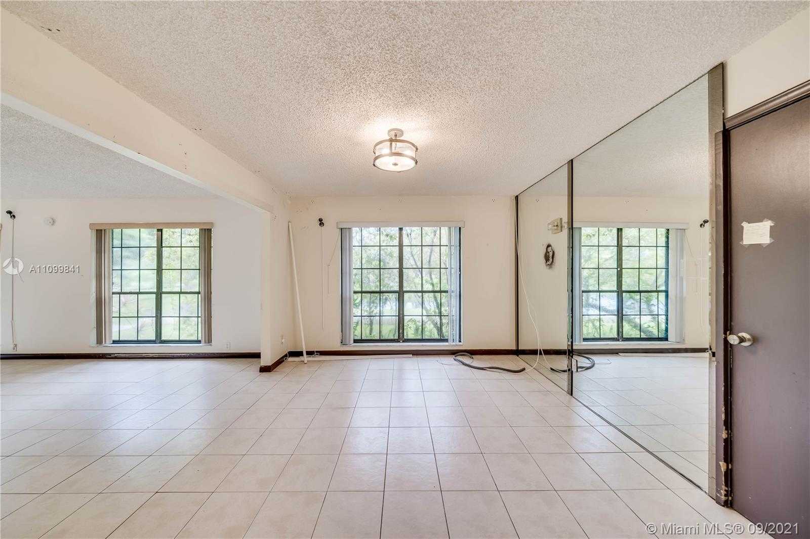 Small Image of 11050 SOUTH WEST 57TH ST, Davie Number 38
