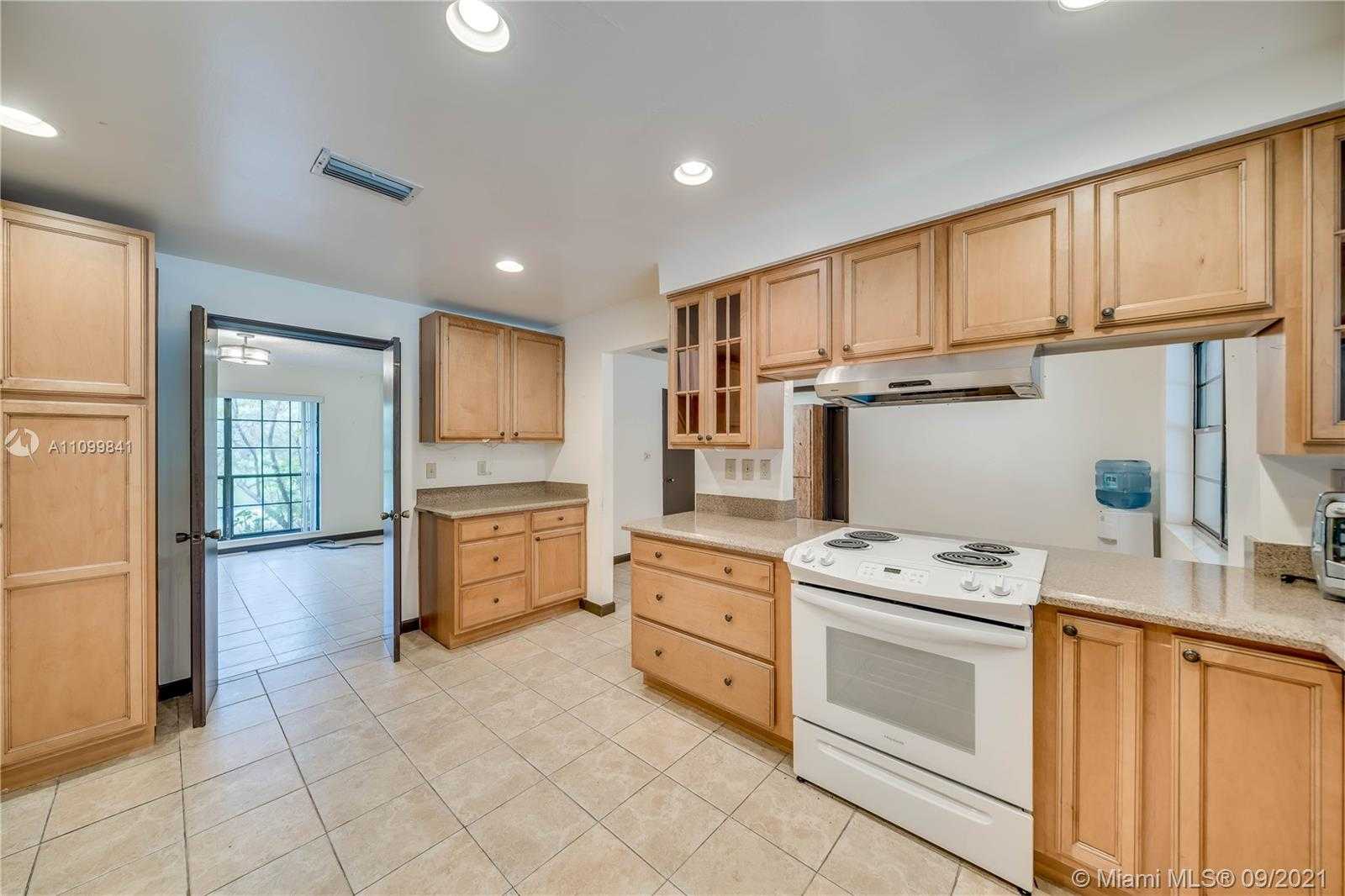 Small Image of 11050 SOUTH WEST 57TH ST, Davie Number 41