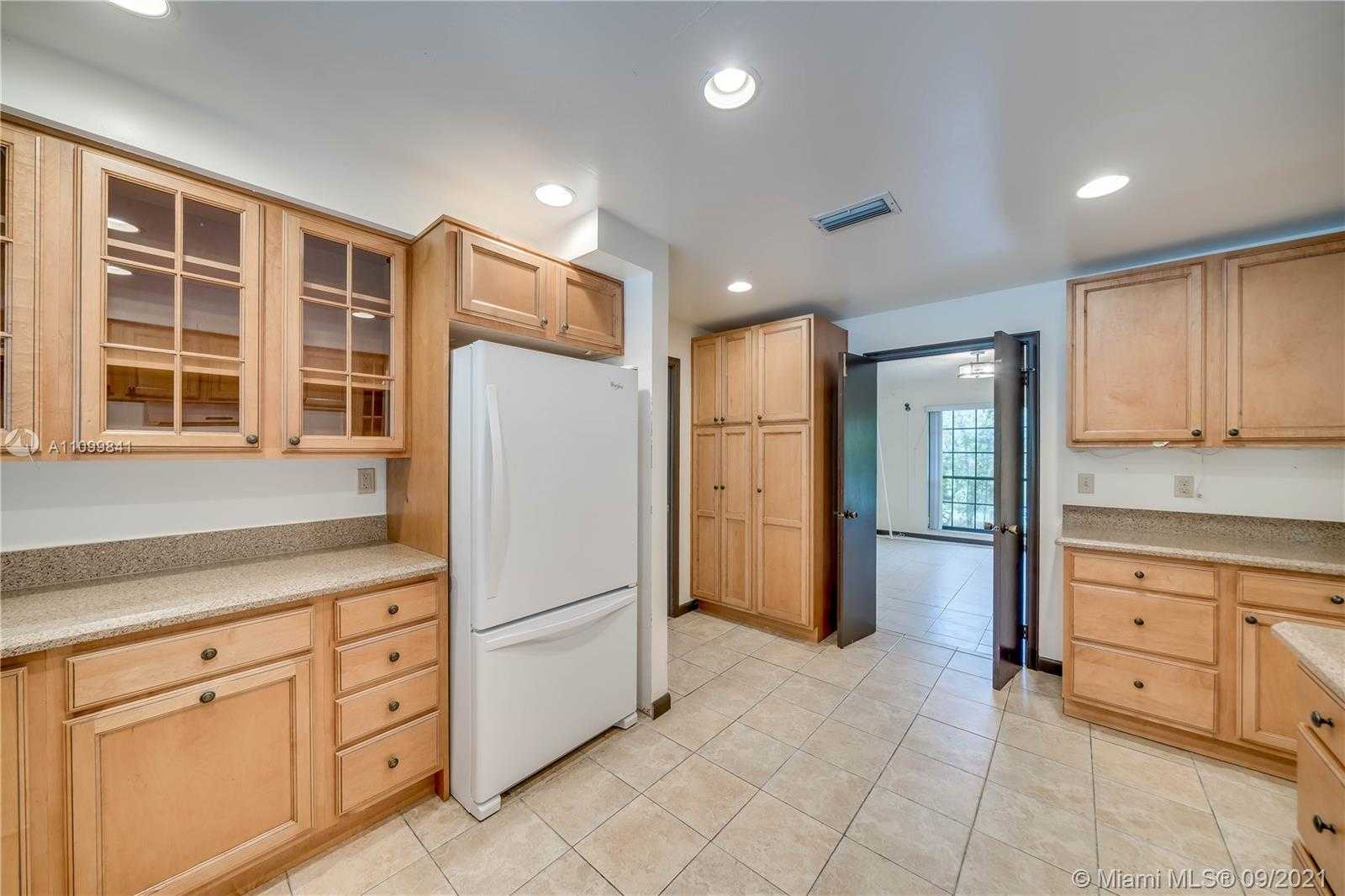 Small Image of 11050 SOUTH WEST 57TH ST, Davie Number 42