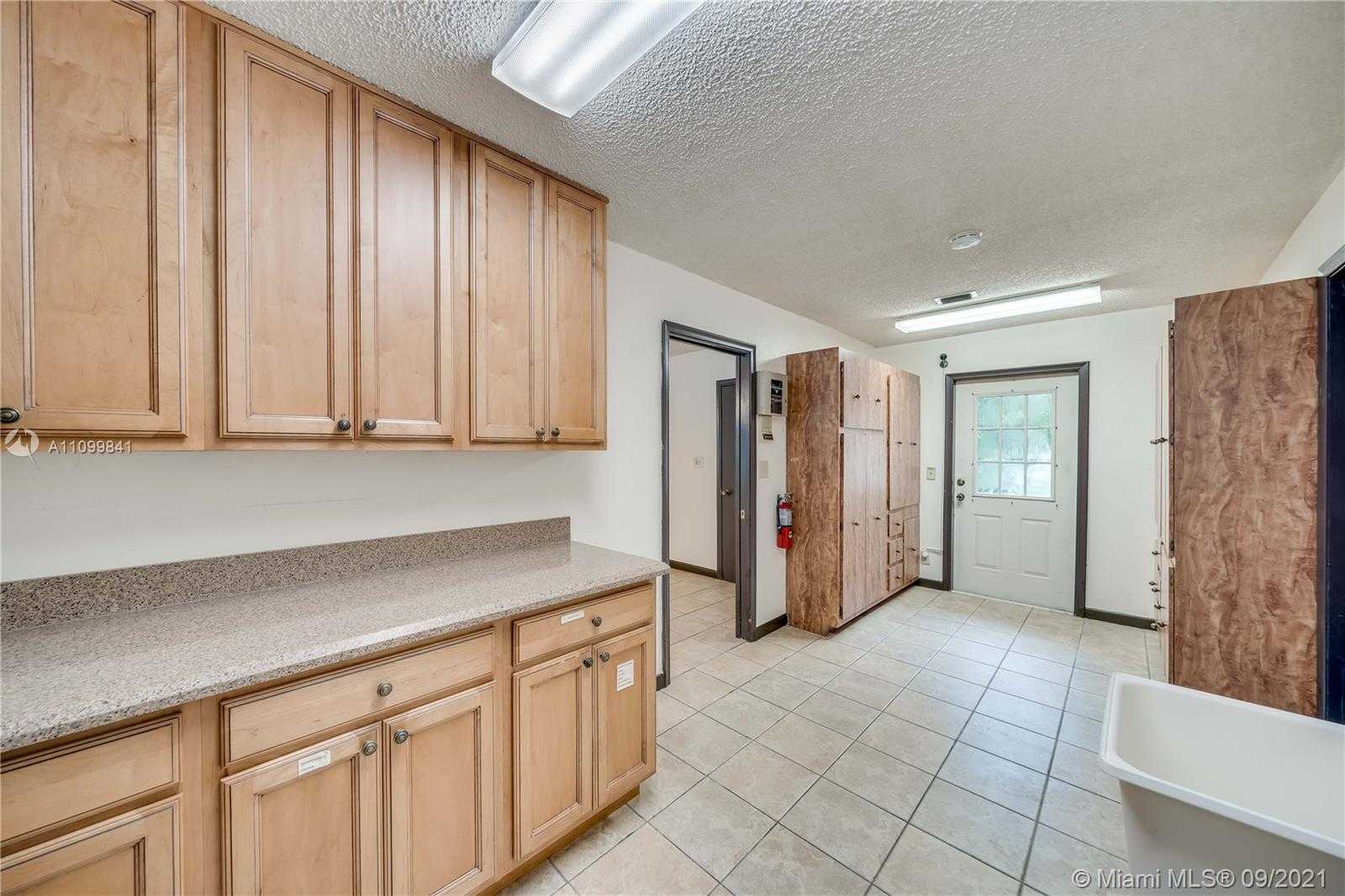 Small Image of 11050 SOUTH WEST 57TH ST, Davie Number 46
