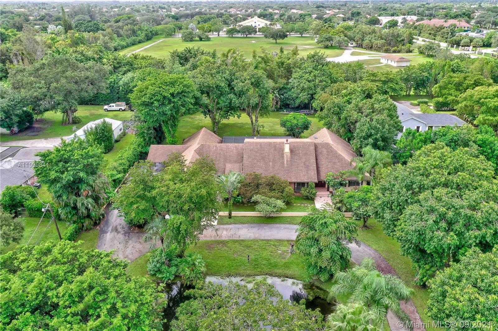 Small Image of 11050 SOUTH WEST 57TH ST, Davie Number 50