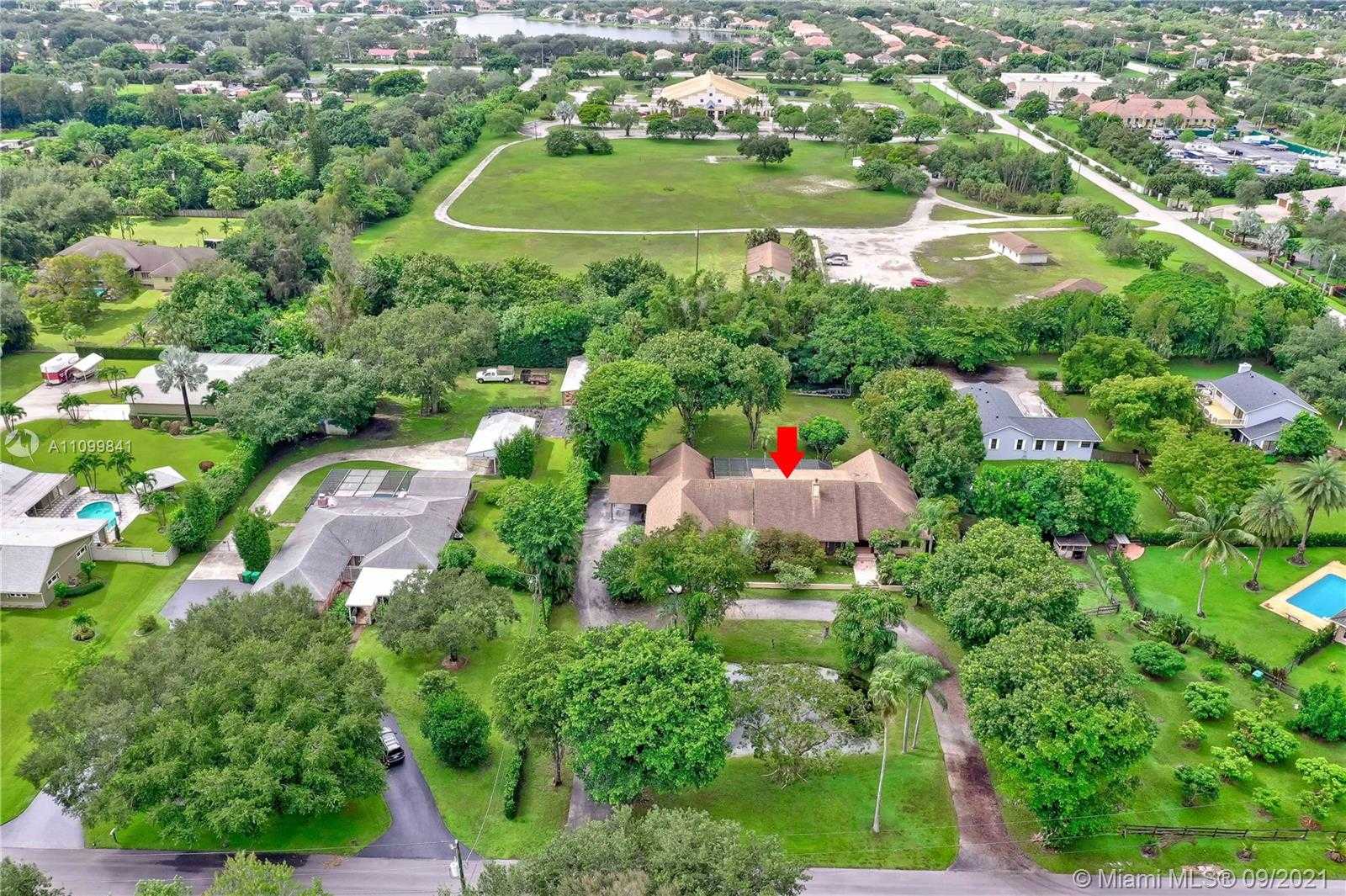 Small Image of 11050 SOUTH WEST 57TH ST, Davie Number 54