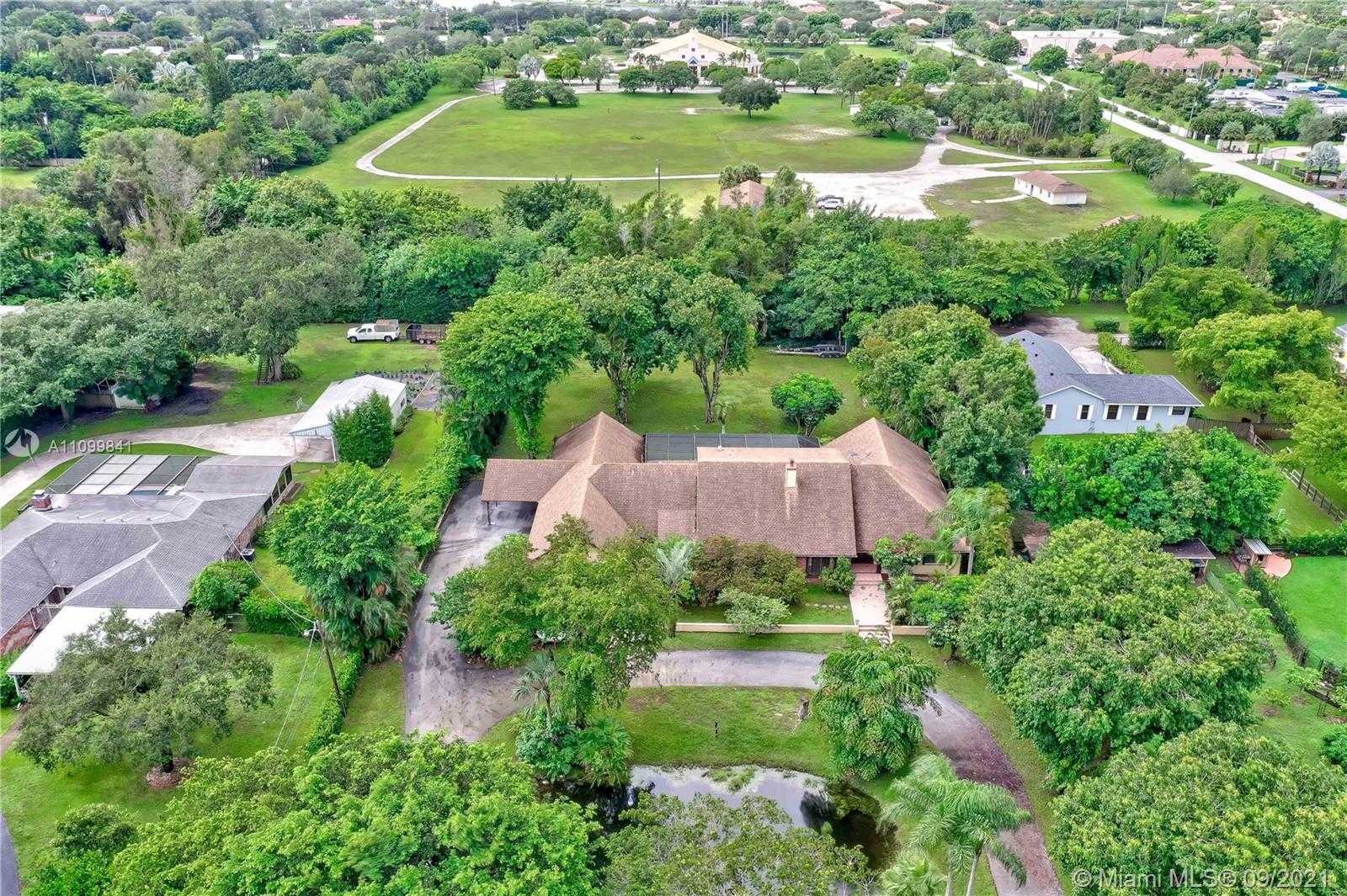 Small Image of 11050 SOUTH WEST 57TH ST, Davie Number 55