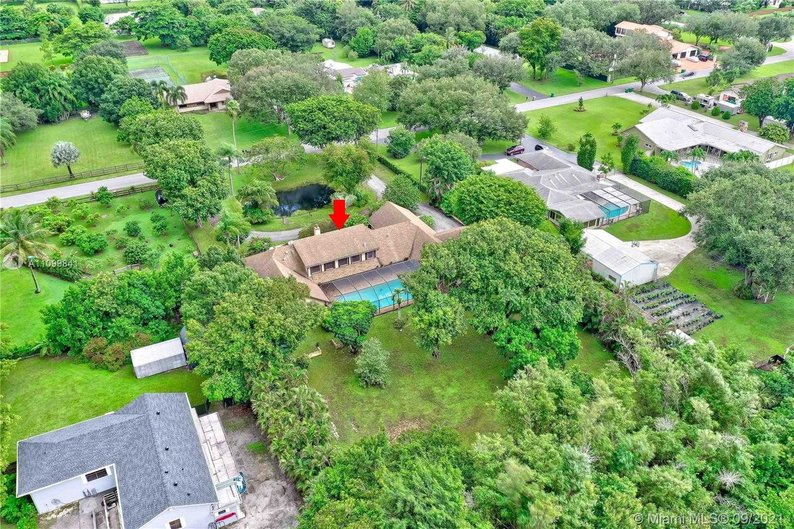 Small Image of 11050 SOUTH WEST 57TH ST, Davie Number 58