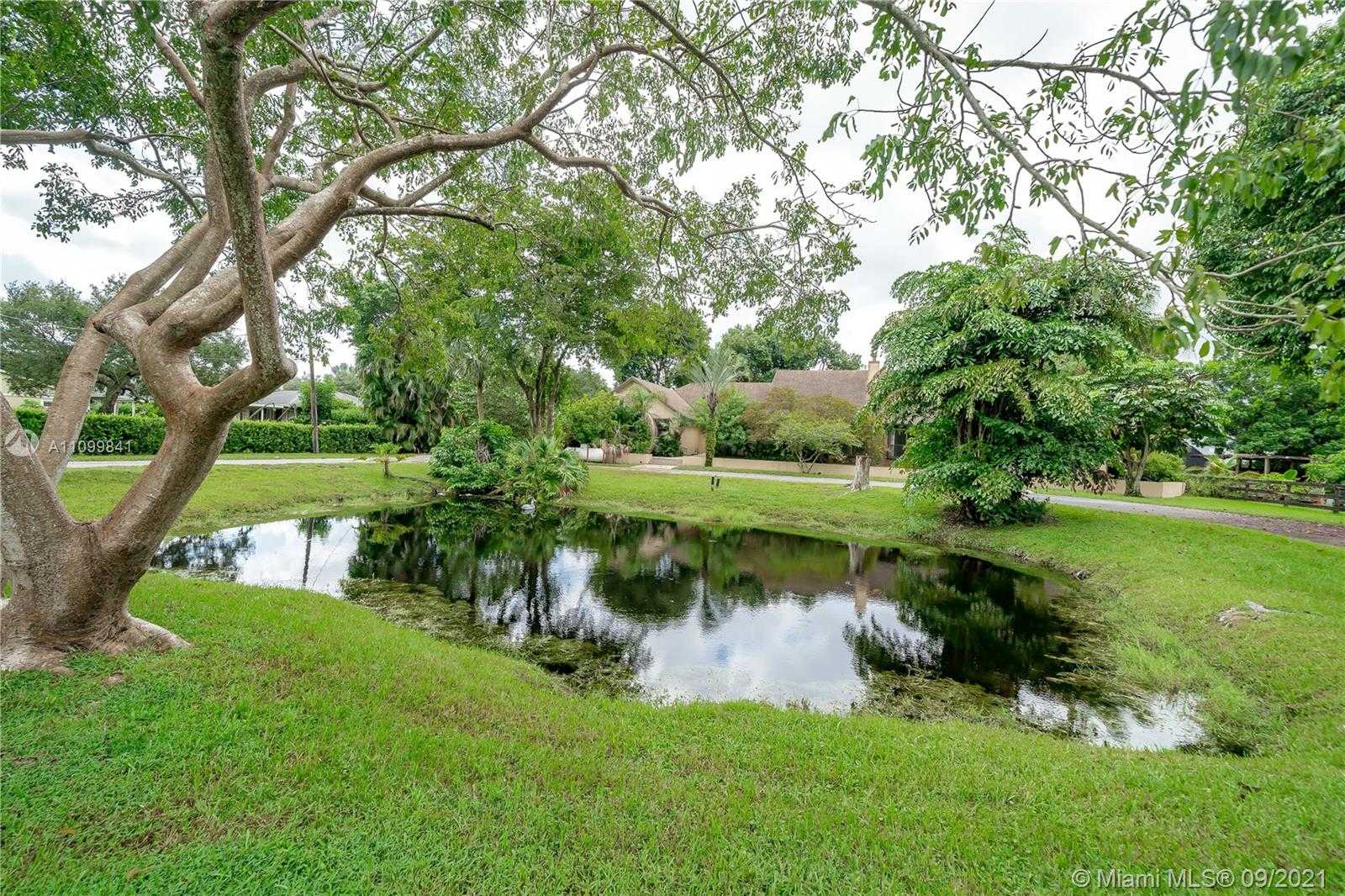 Small Image of 11050 SOUTH WEST 57TH ST, Davie Number 64