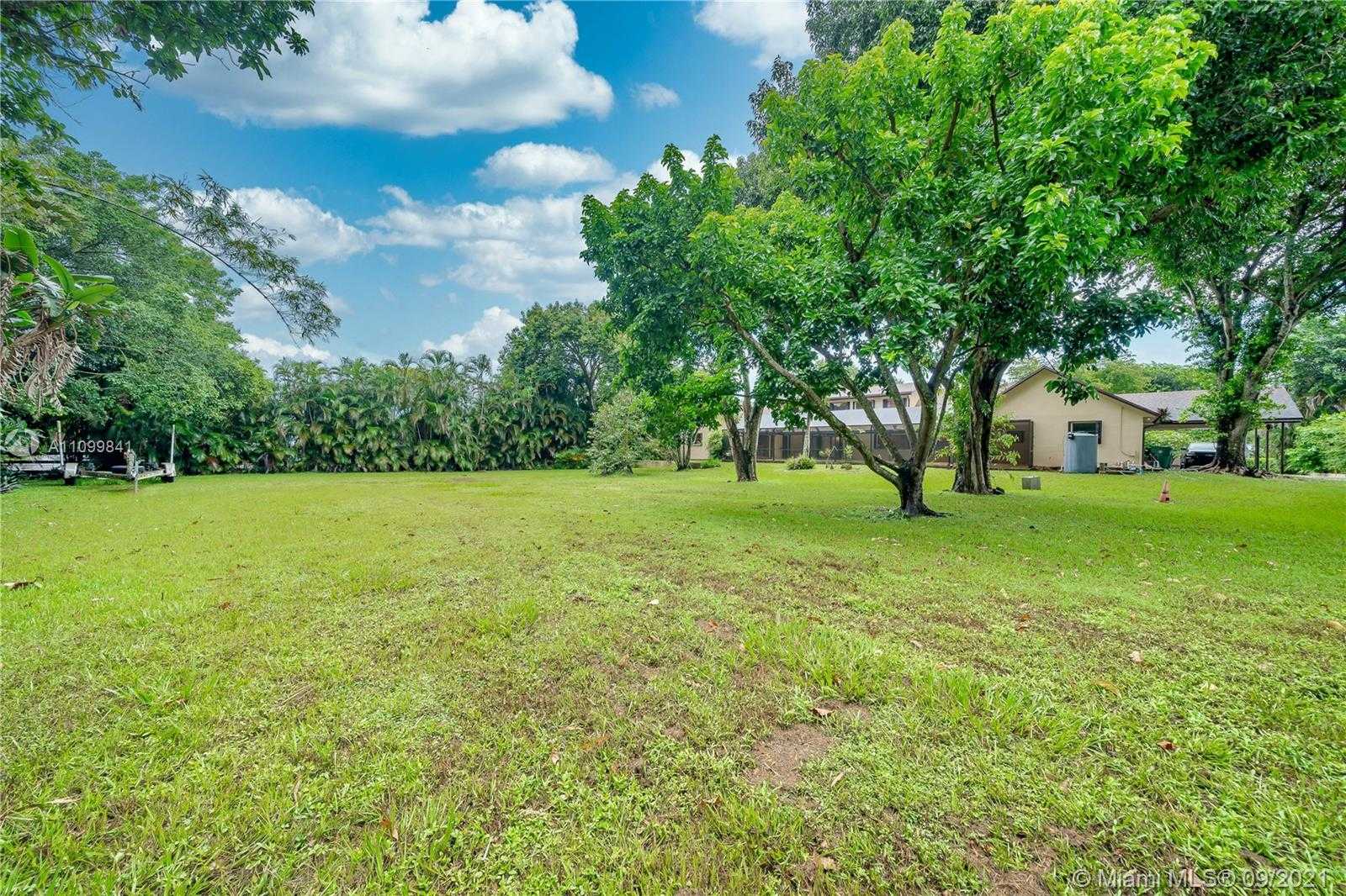 Small Image of 11050 SOUTH WEST 57TH ST, Davie Number 73