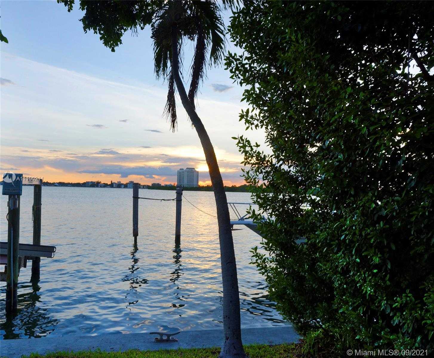 Small Image of 7530 MIAMI VIEW DR, North Bay Village Number 16