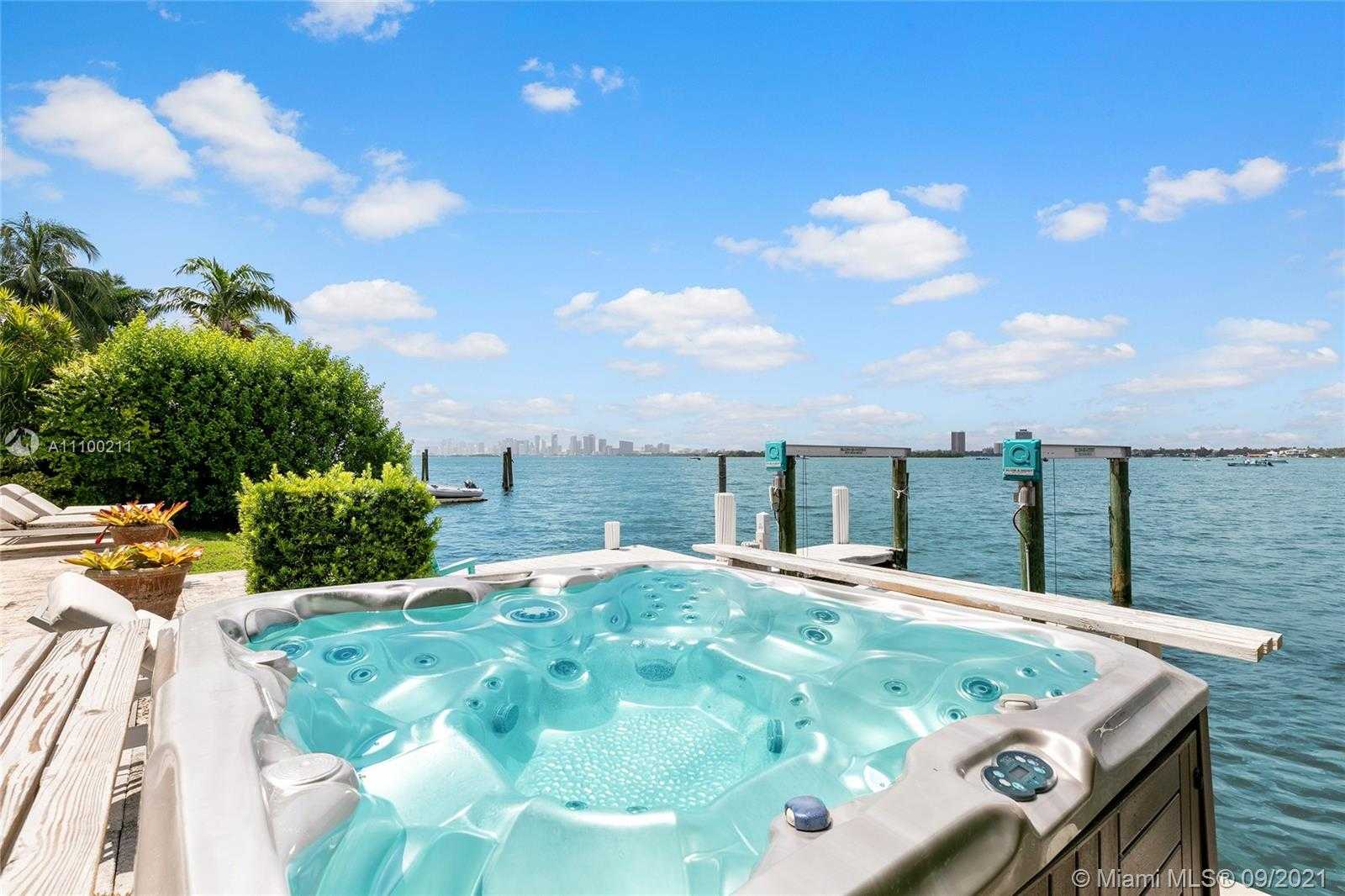 Small Image of 7530 MIAMI VIEW DR, North Bay Village Number 17