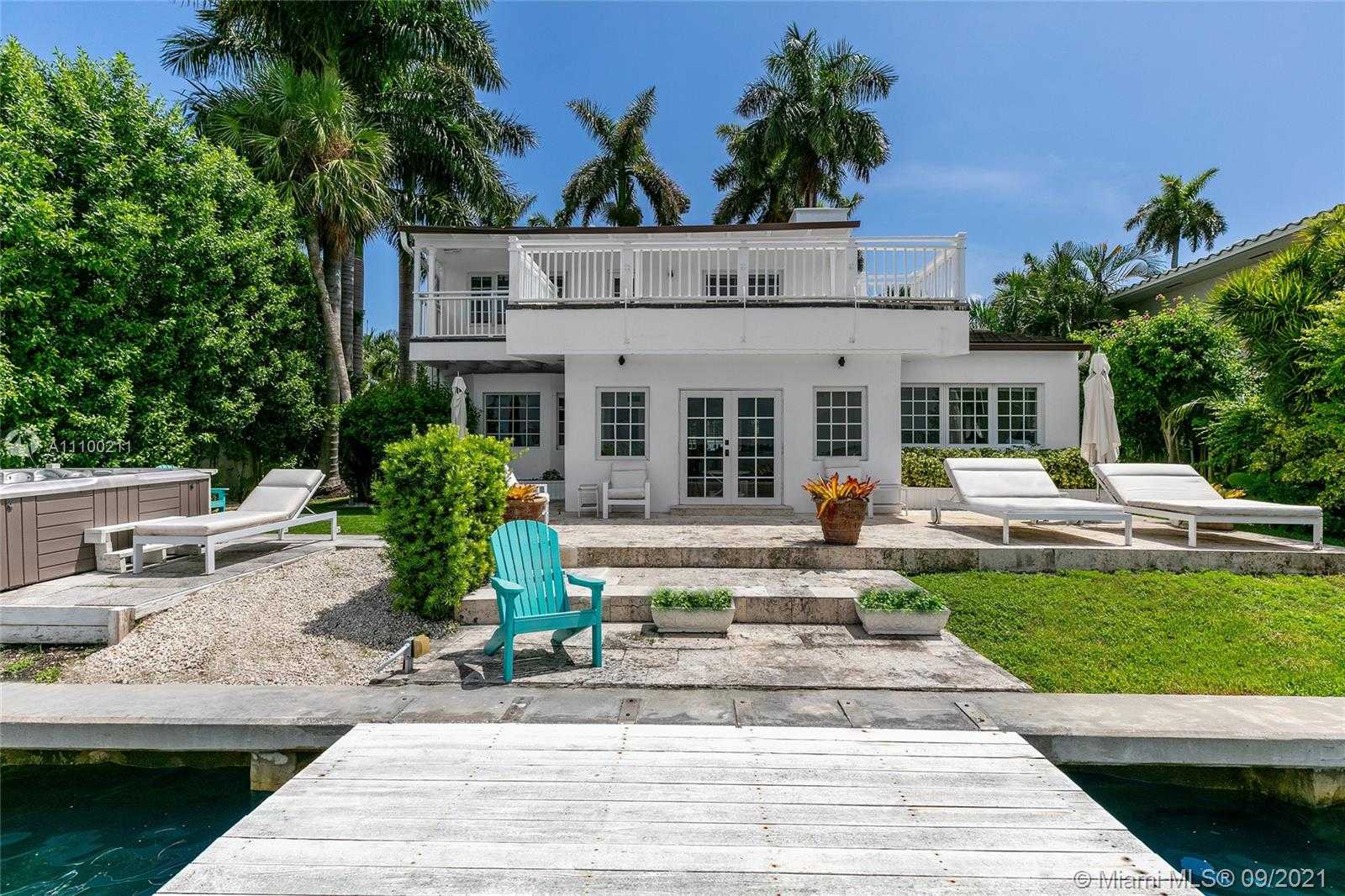 Small Image of 7530 MIAMI VIEW DR, North Bay Village Number 18