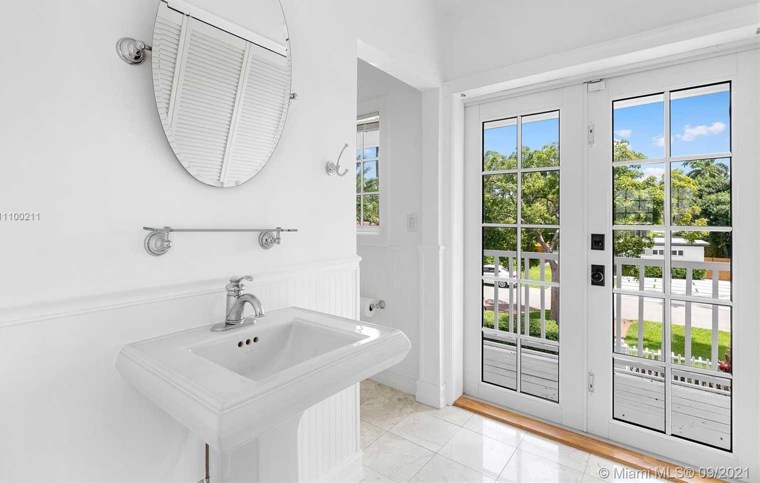 Small Image of 7530 MIAMI VIEW DR, North Bay Village Number 26